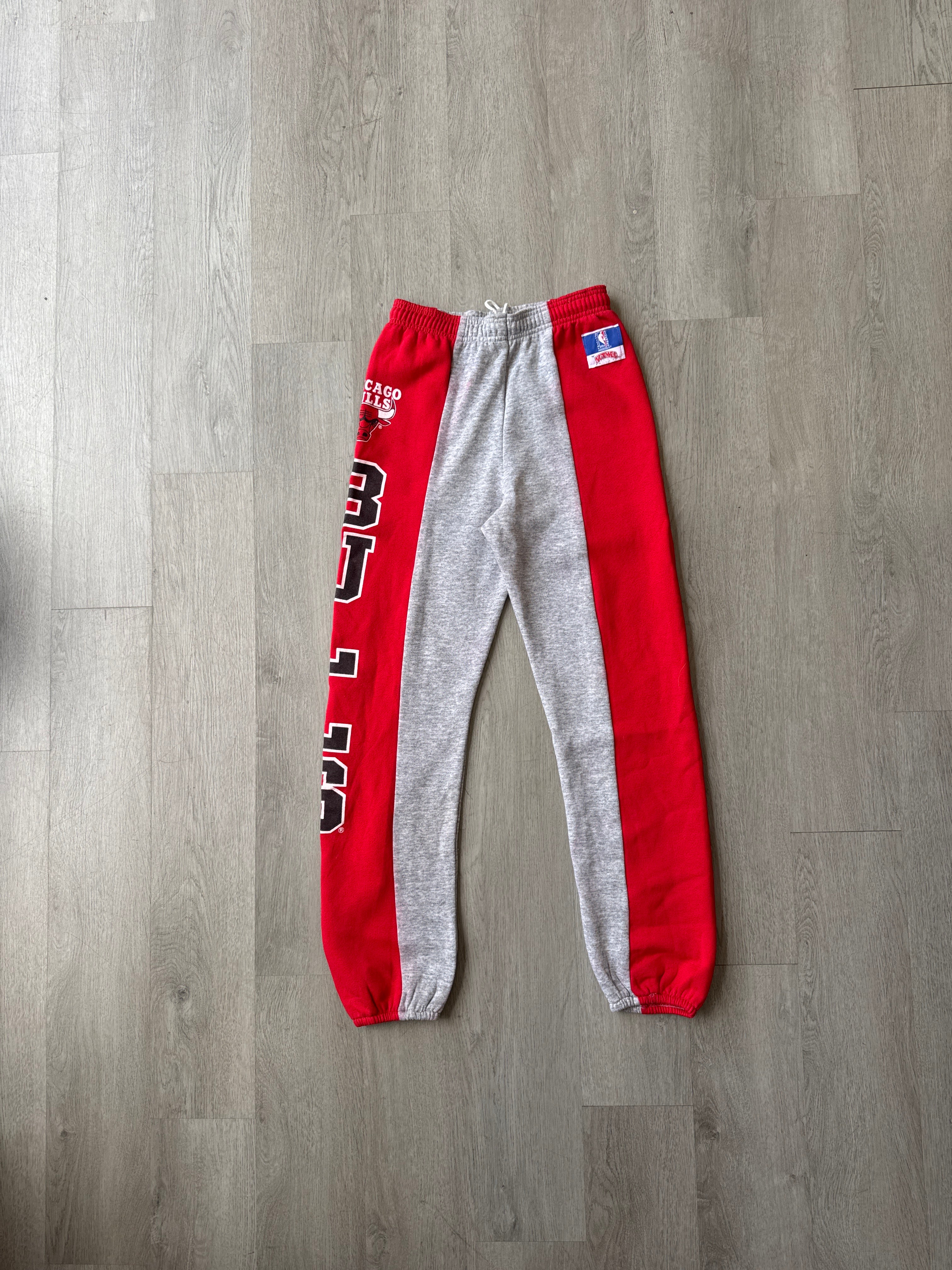 Vintage 90s Nutmeg Chicago Bulls