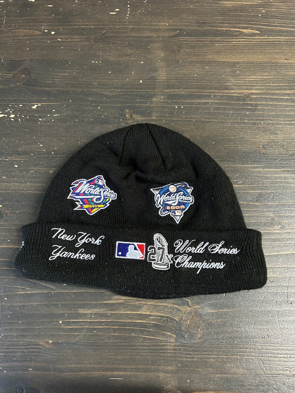 New York Yankees New Era Champions Cuffed Knit Beanie Hat