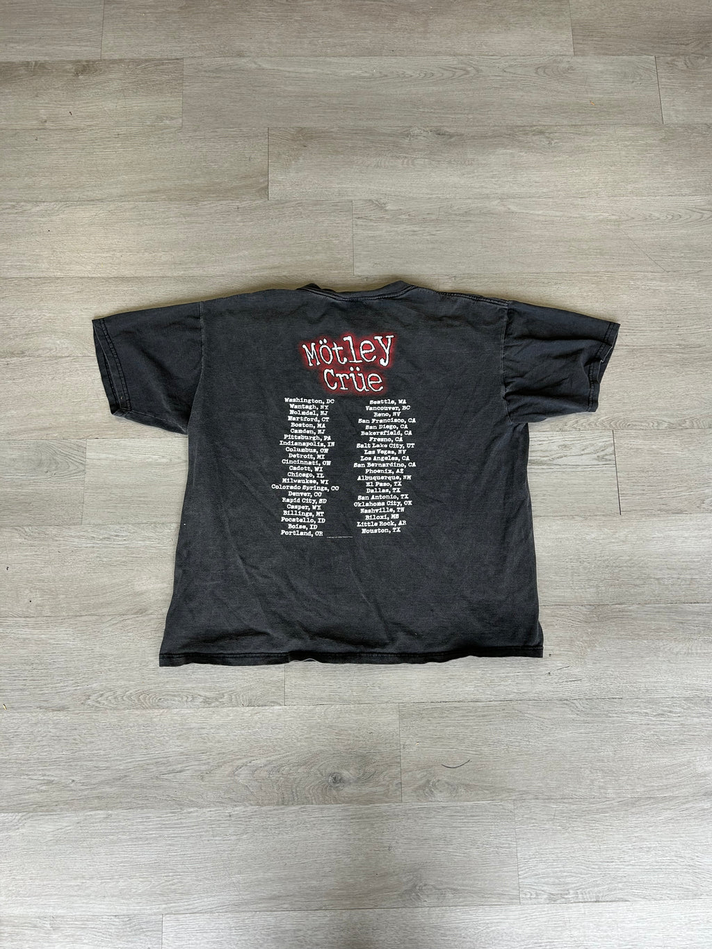 Vintage 90’s Motley Crue 1999 Maximum Rock Tour Tee