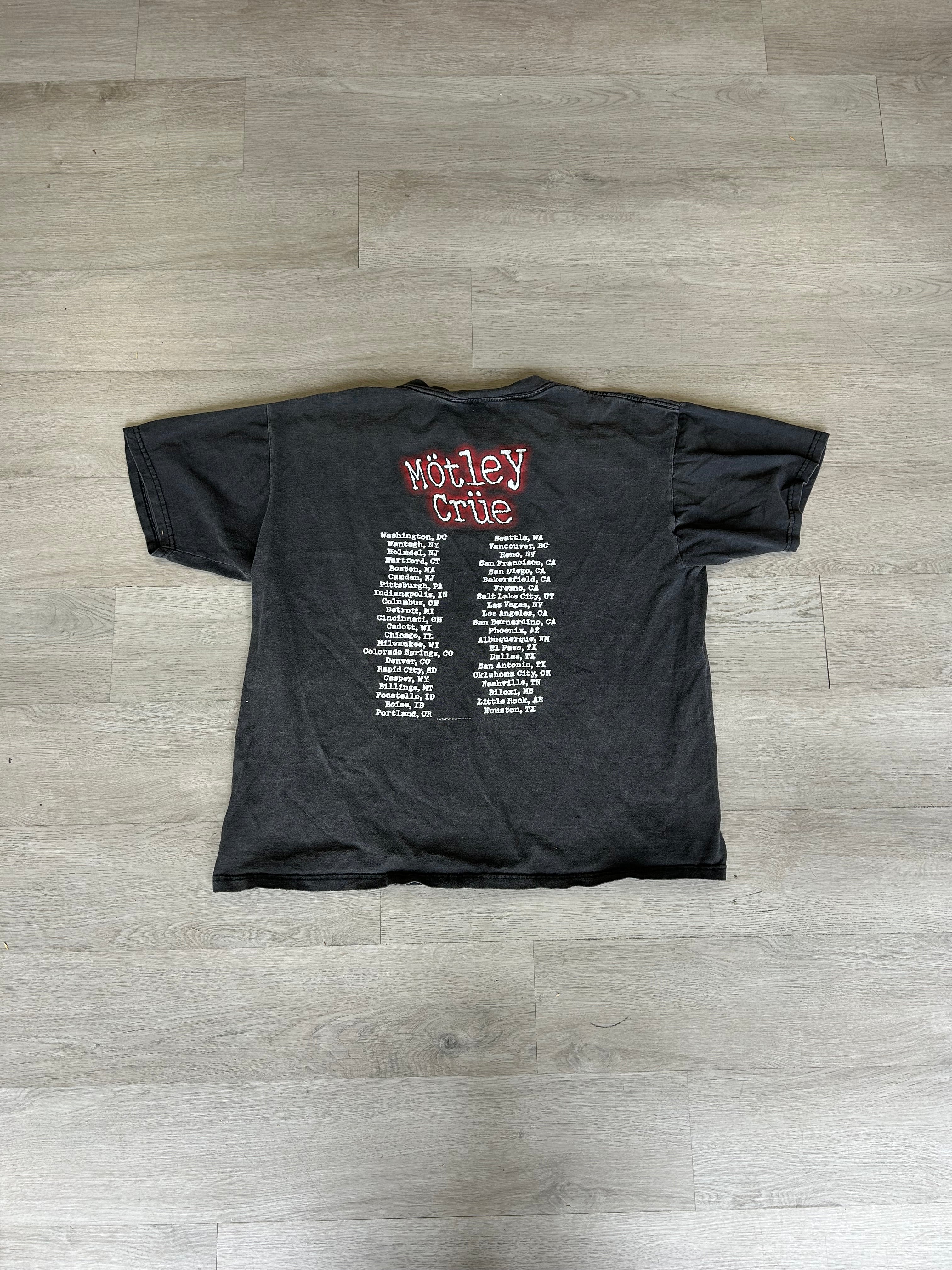 Vintage 90’s Motley Crue 1999 Maximum Rock Tour Tee