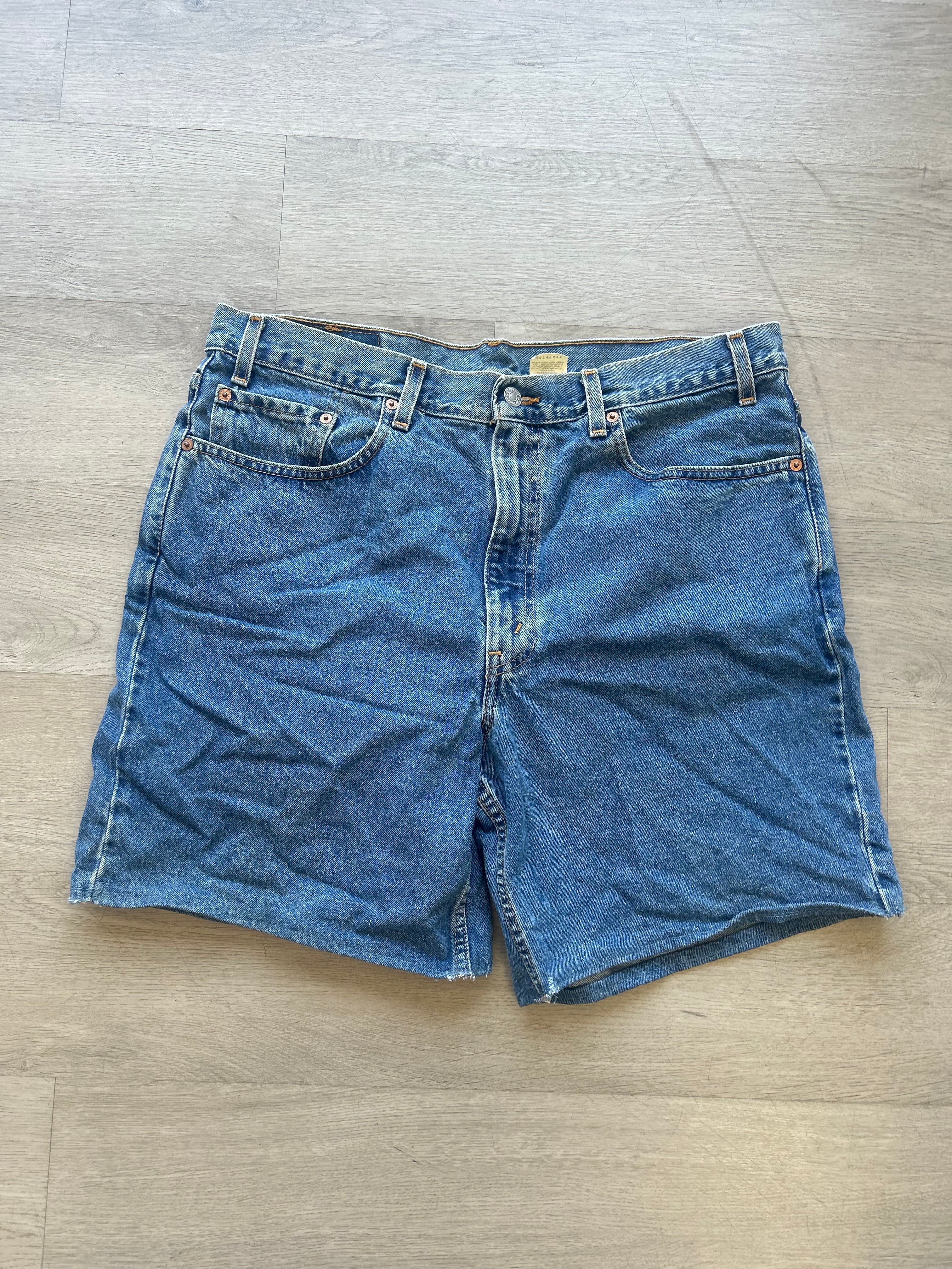 Levi’s 550 Blue Denim Jean Shorts Jorts