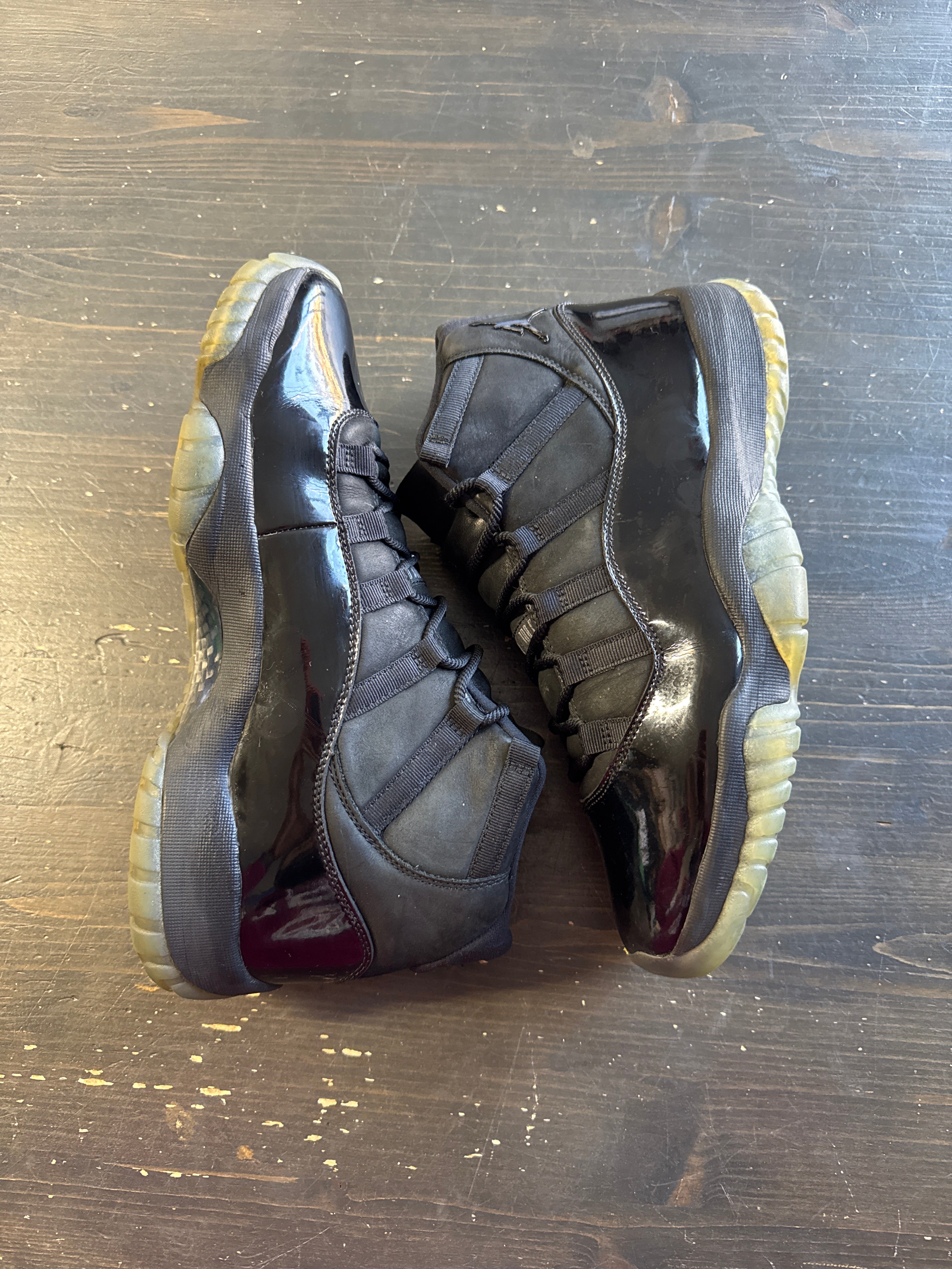 Pre-owned Jordan Retro 11 Cap and Gown