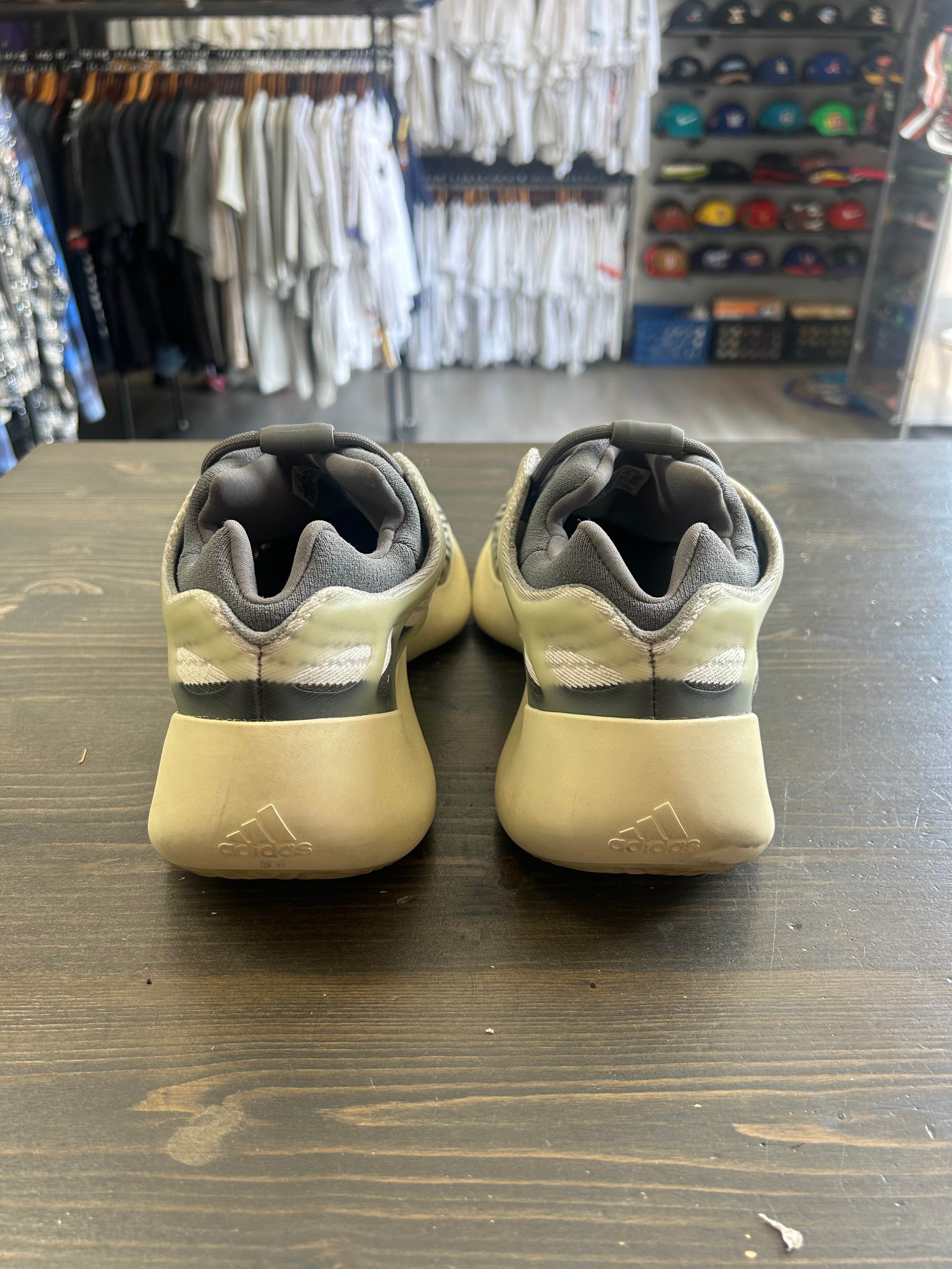Pre-Owned Adidas Yeezy 700 V3 Fade Salt
