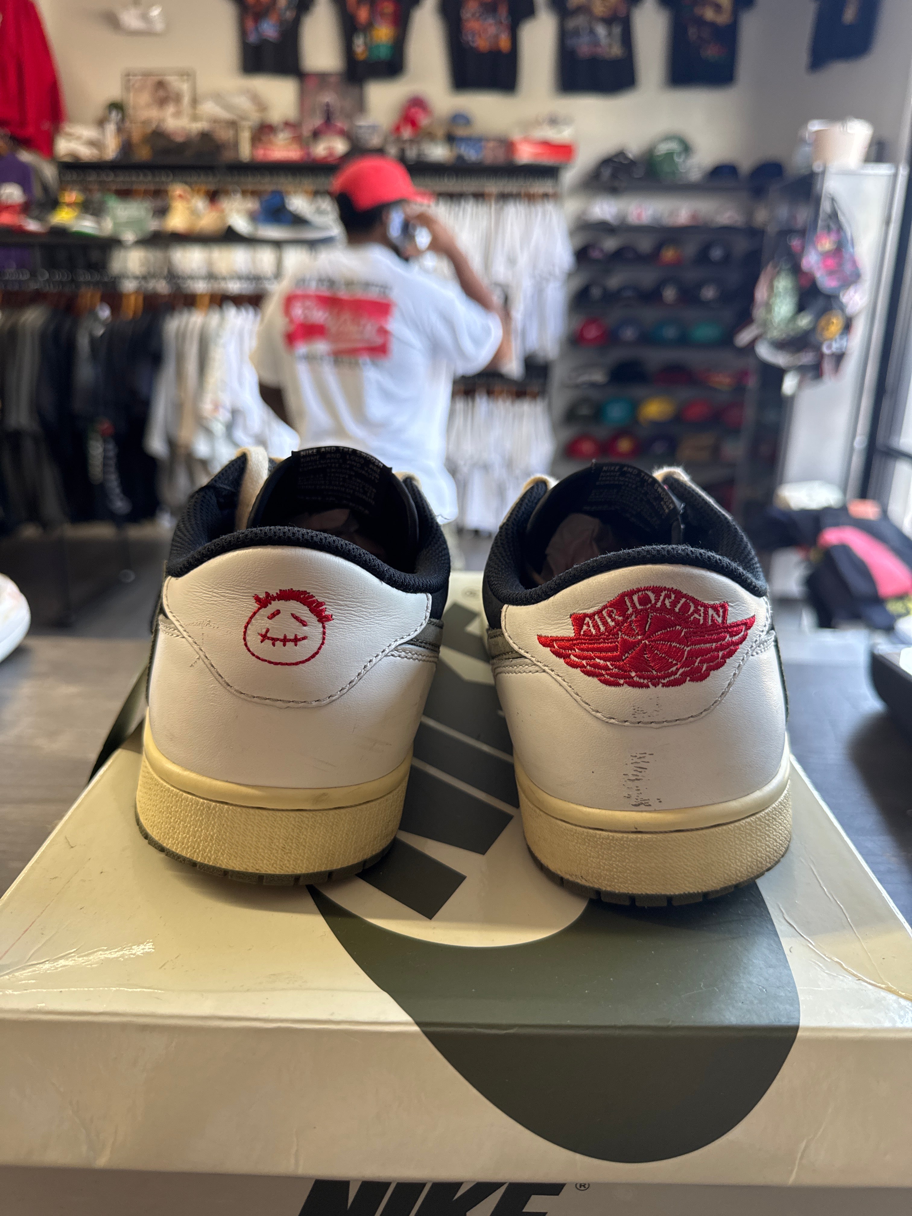 Pre-owned Women’s Jordan Retro 1 Low Travis Scott Olive