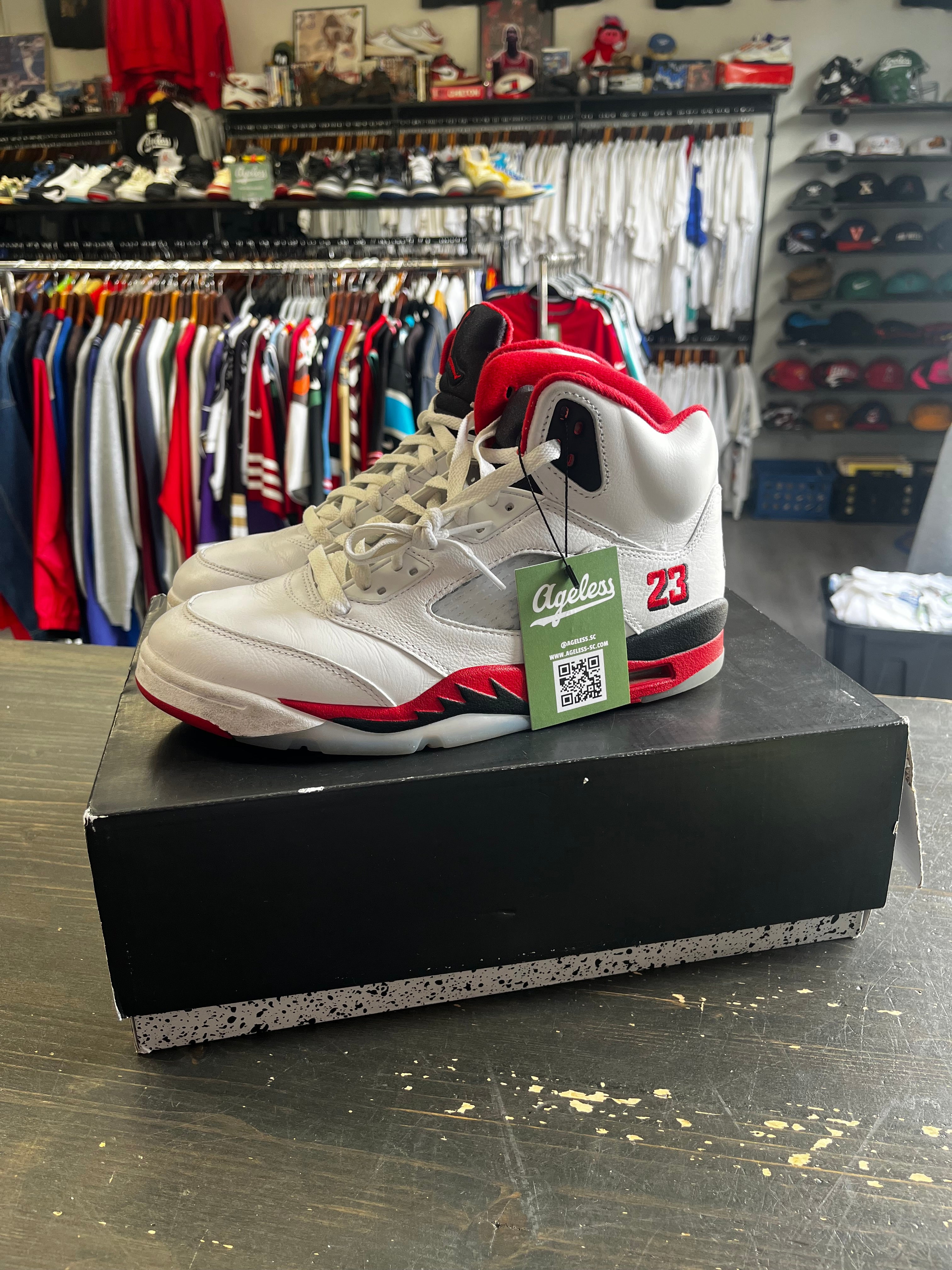 Pre-Owned Jordan 5 Retro Fire Red Black Tongue