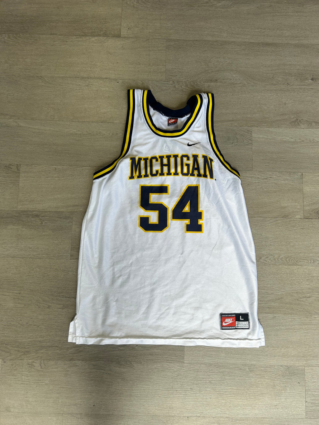 Vintage 1990s Nike University of Michigan Wolverines #54 Basketball Jersey