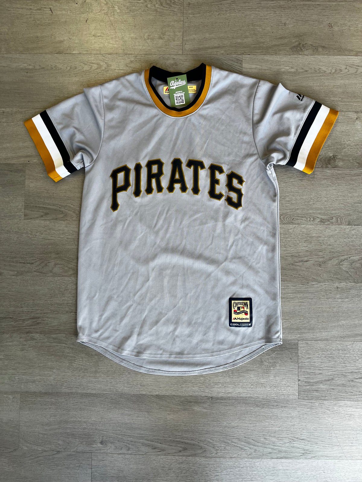 Majestic Pittsburgh Pirates Baseball Jersey
