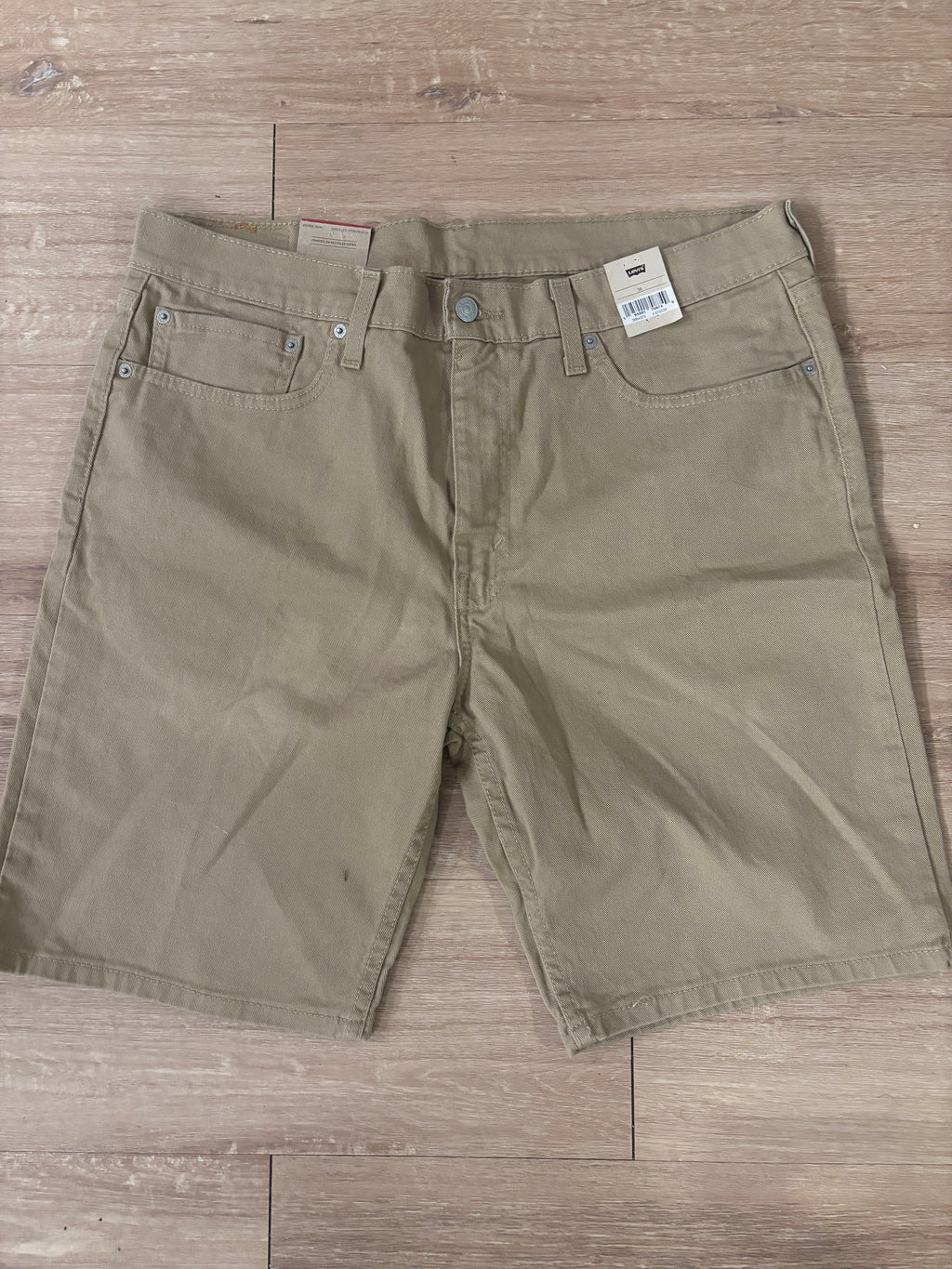 Levi’s 405 Khaki Standard Shorts