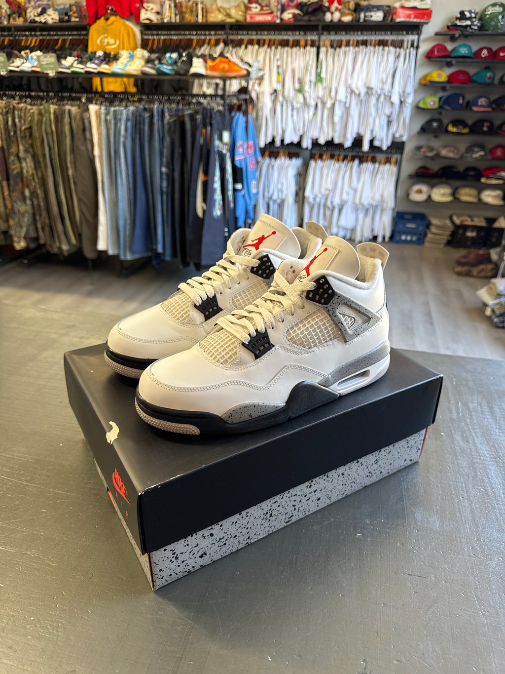 Pre-owned Jordan Retro 4 White Cement (2025)