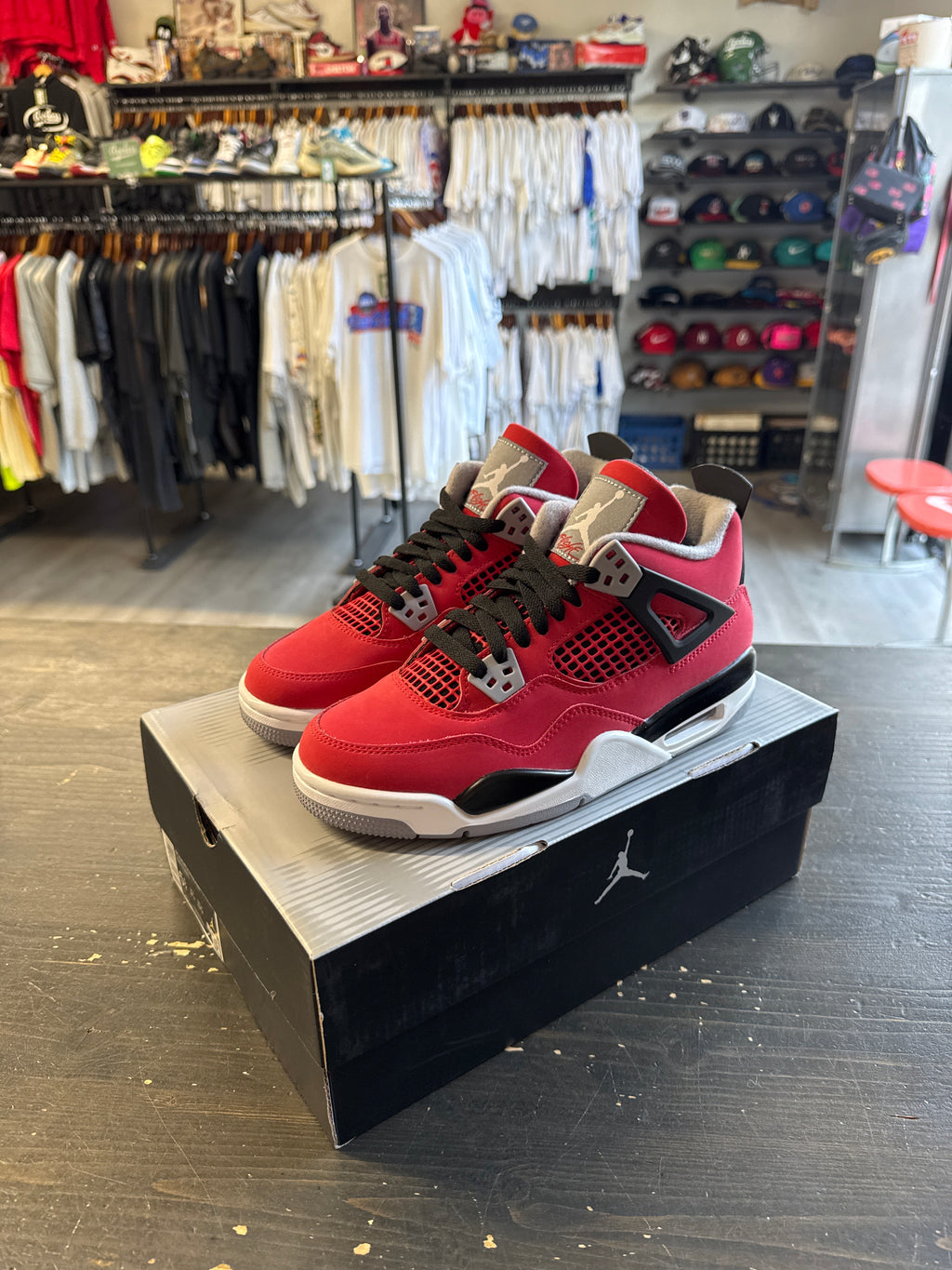 Jordan Retro 4 Toro Bravo (2026)