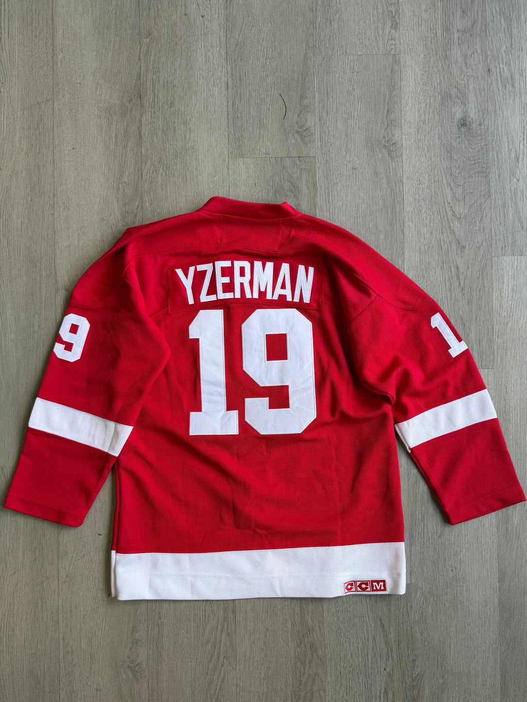 Vintage CCM Detroit Red Wings Yzerman Hockey Jersey