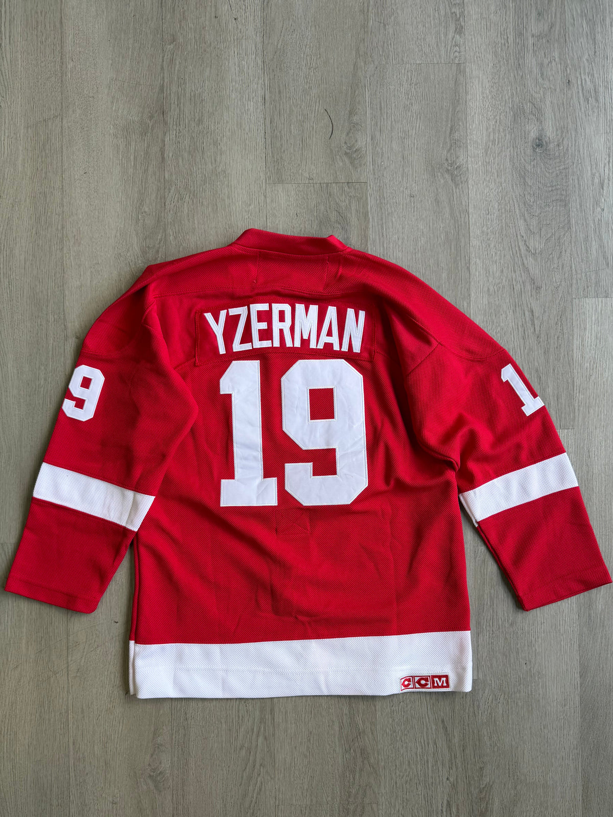 Vintage CCM Detroit Red Wings Yzerman Hockey Jersey