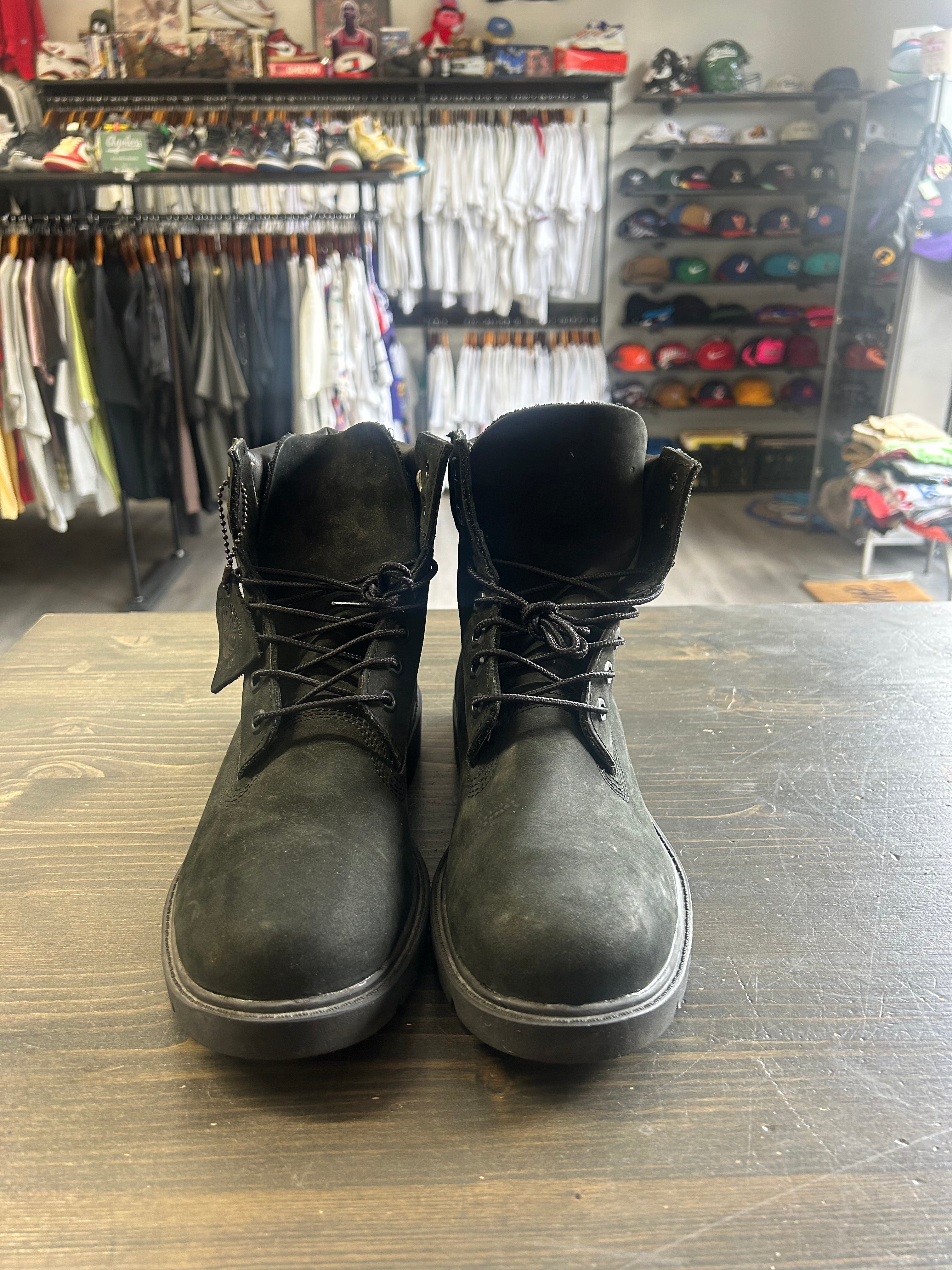 Pre-Owned Black Timberland Boots
