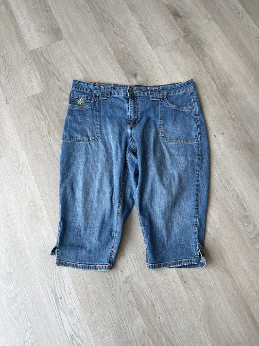 Rocawear Denim Capri Shorts