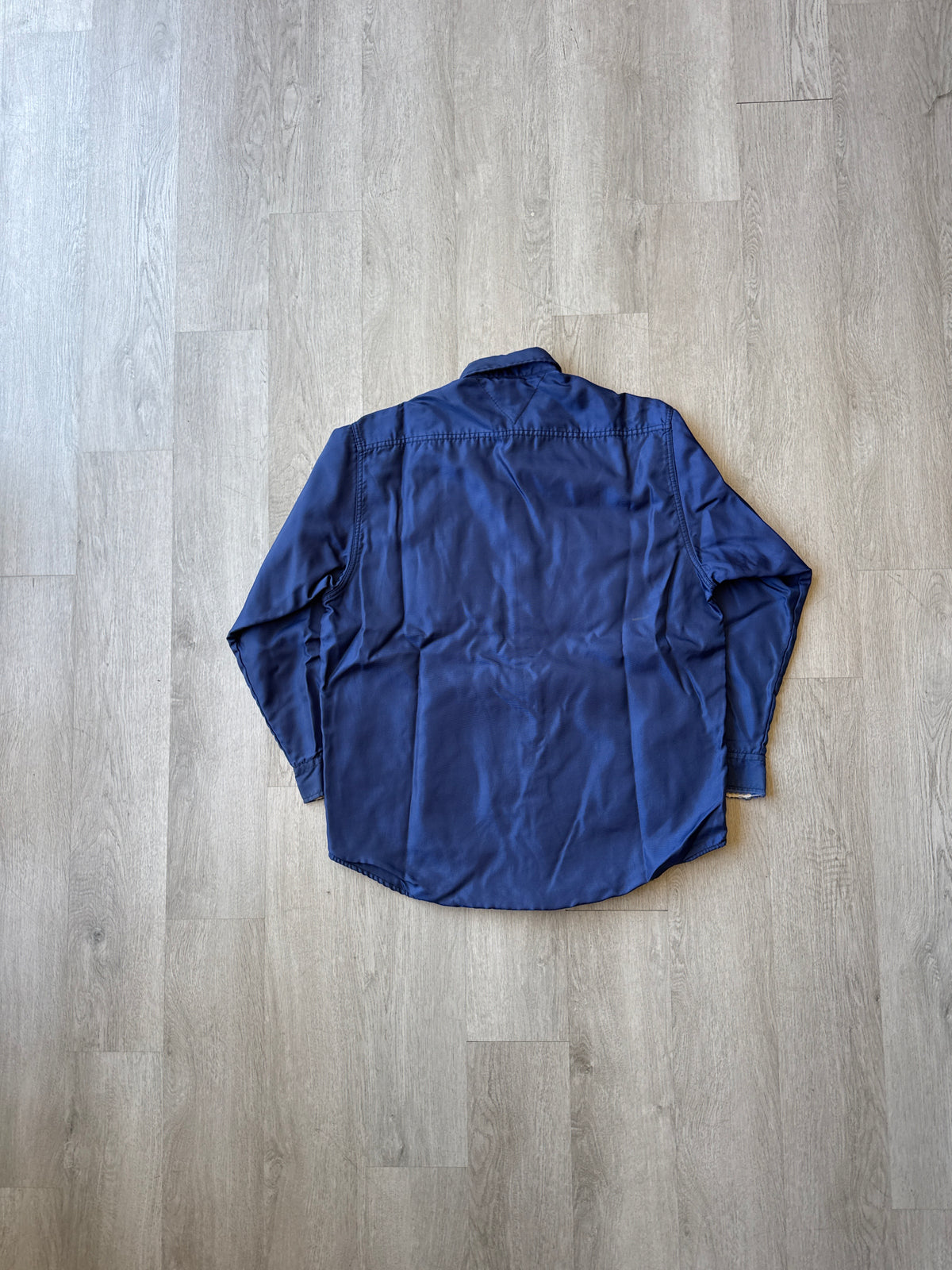 Vintage 90s Tommy Hilfiger Outdoors Nylon Lotus Button Up Shirt