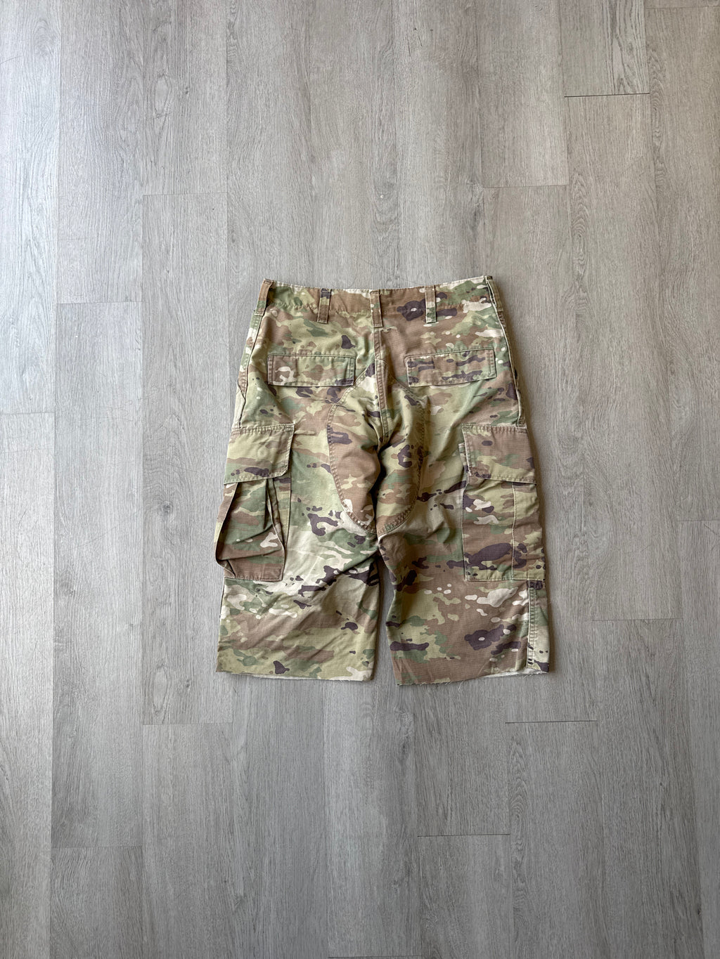 Vintage Military Camo 3/4 Cargo Shorts