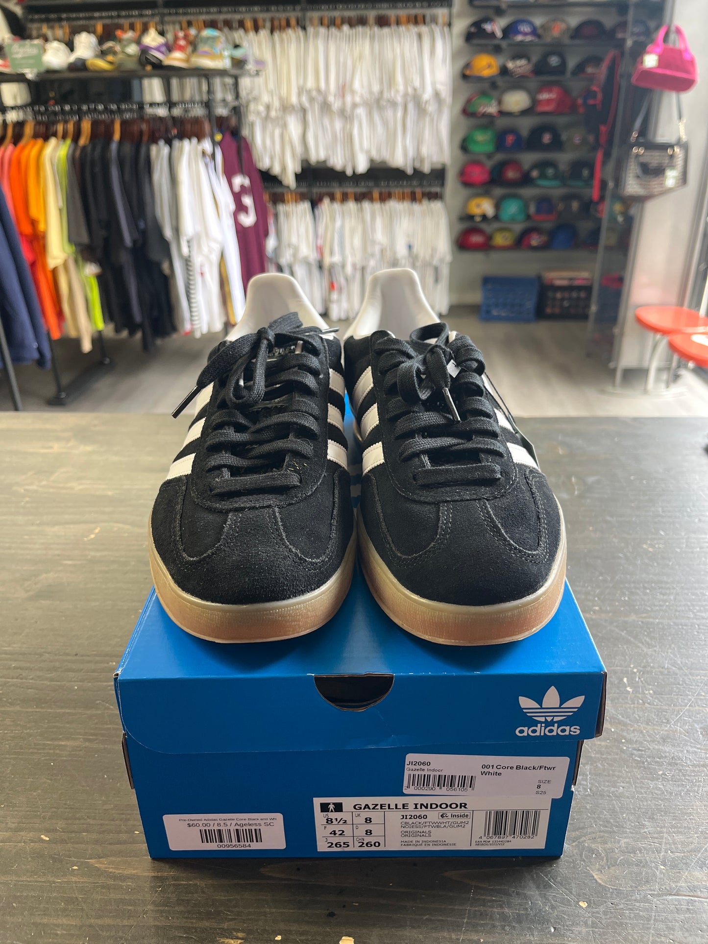 Pre-Owned Adidas Gazelle Core Black and White