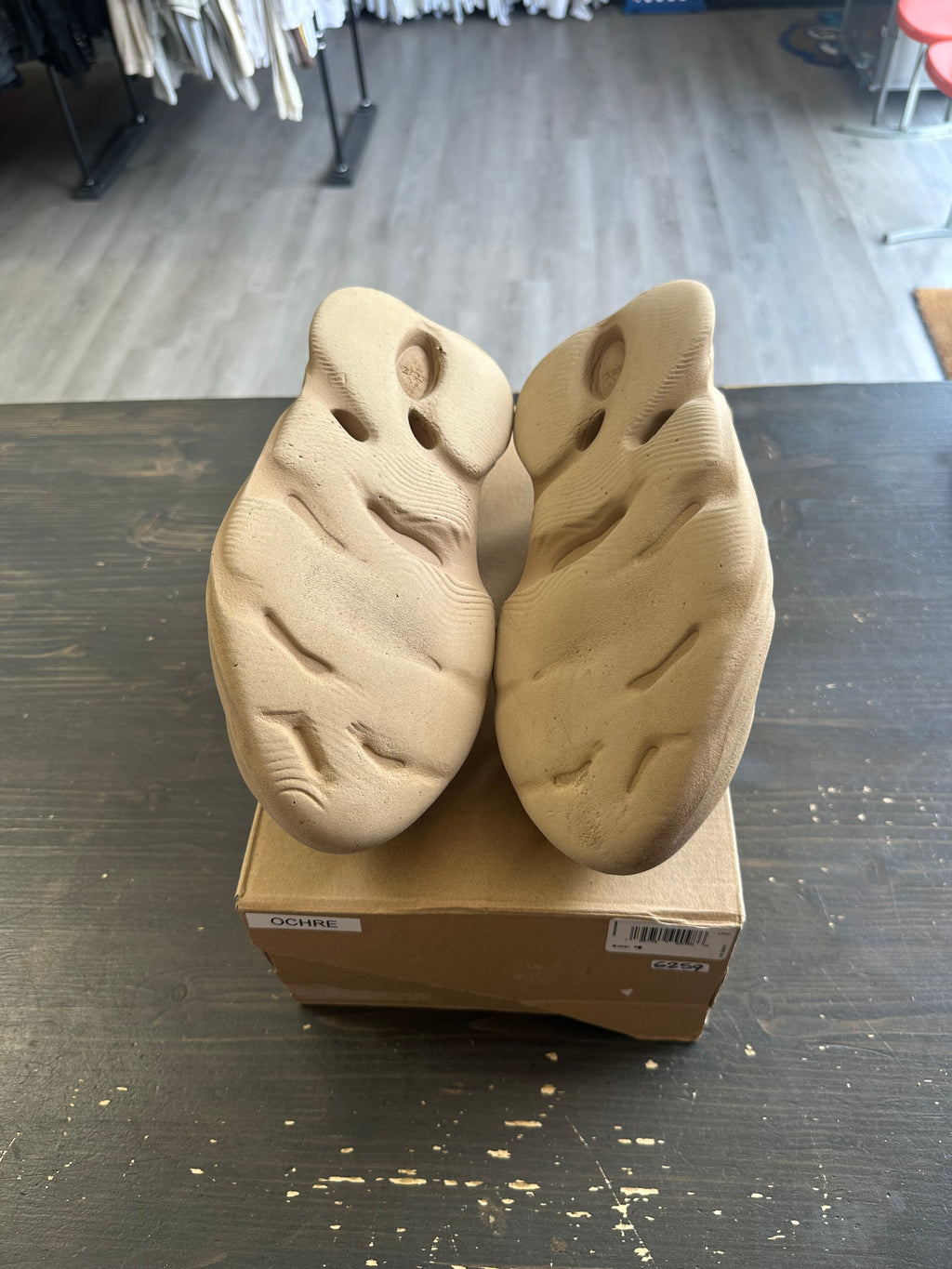 Pre-Owned adidas Yeezy Foam RNNR Ochre