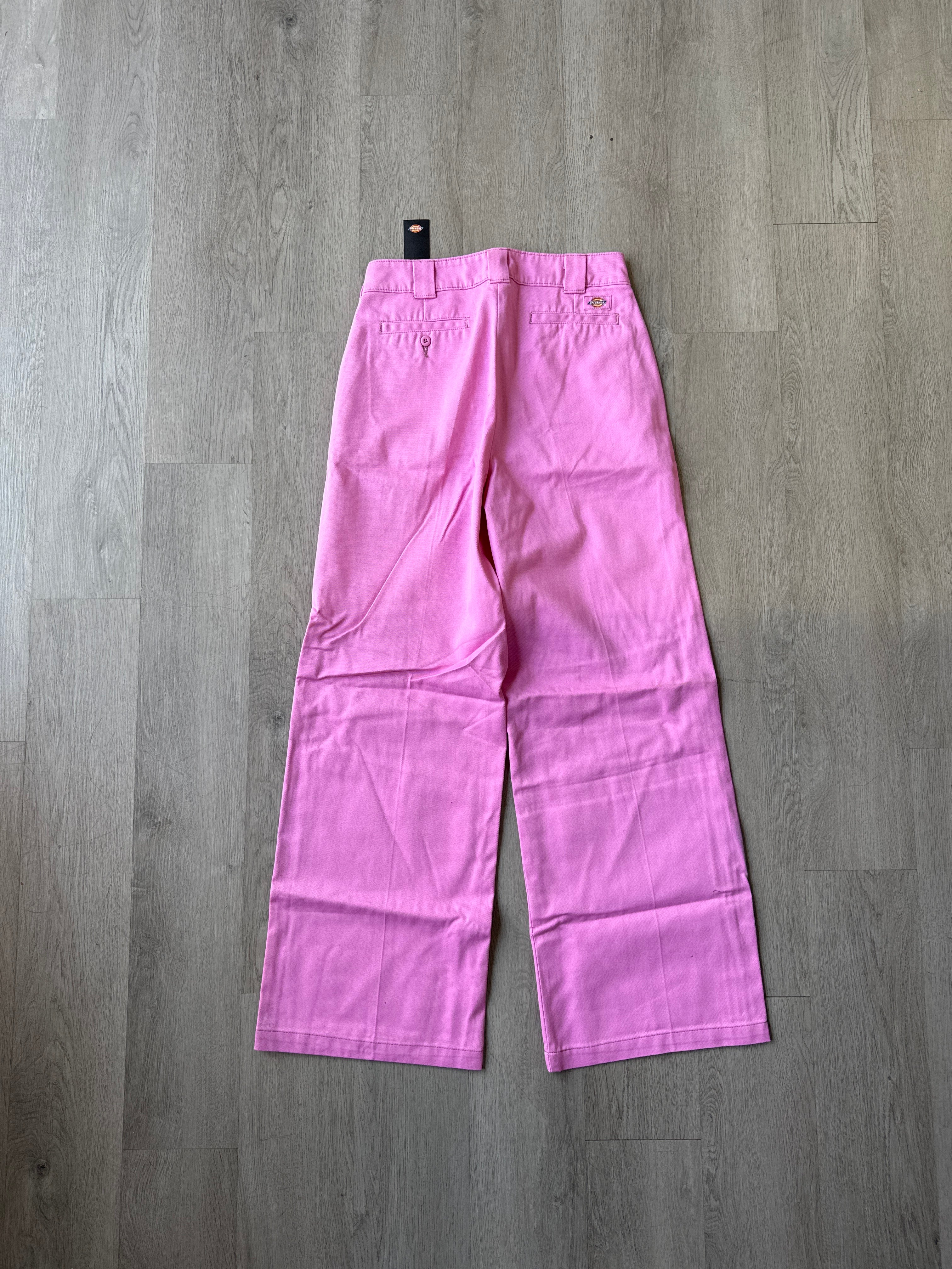 Women’s Dickies Relaxed Fit Cropped Cargo Pants Pink