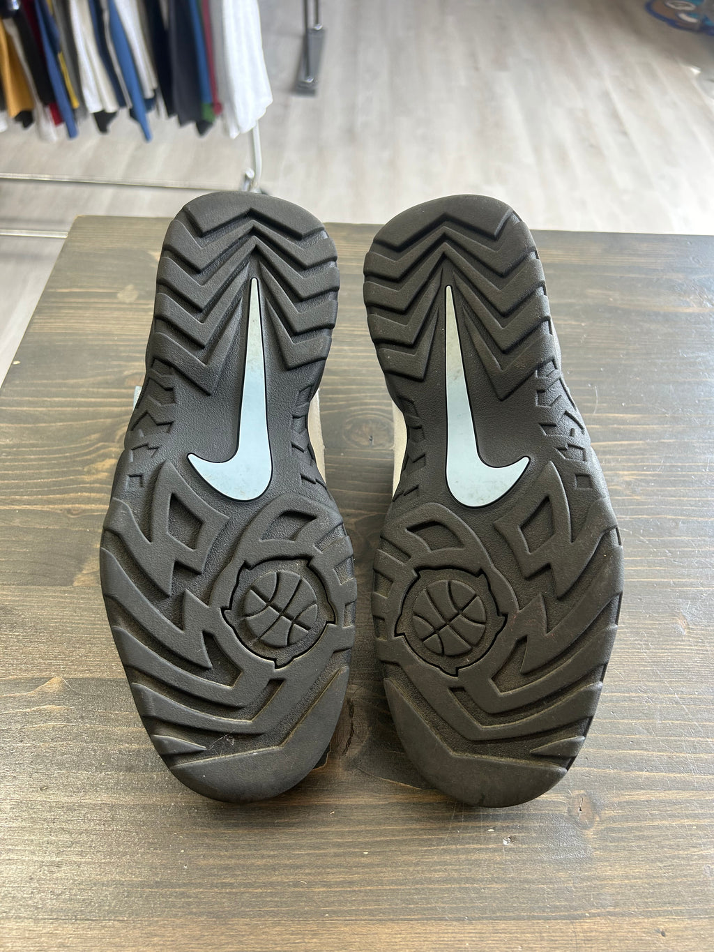 Pre-Owned Nike SB Darwin Low Supreme Sail