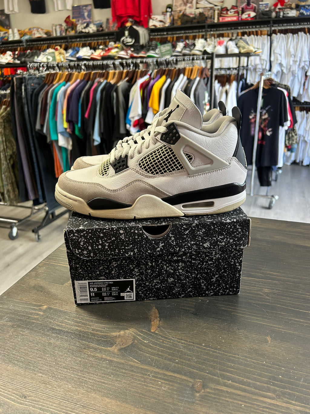 Pre-Owned Jordan 4 Retro Military Black