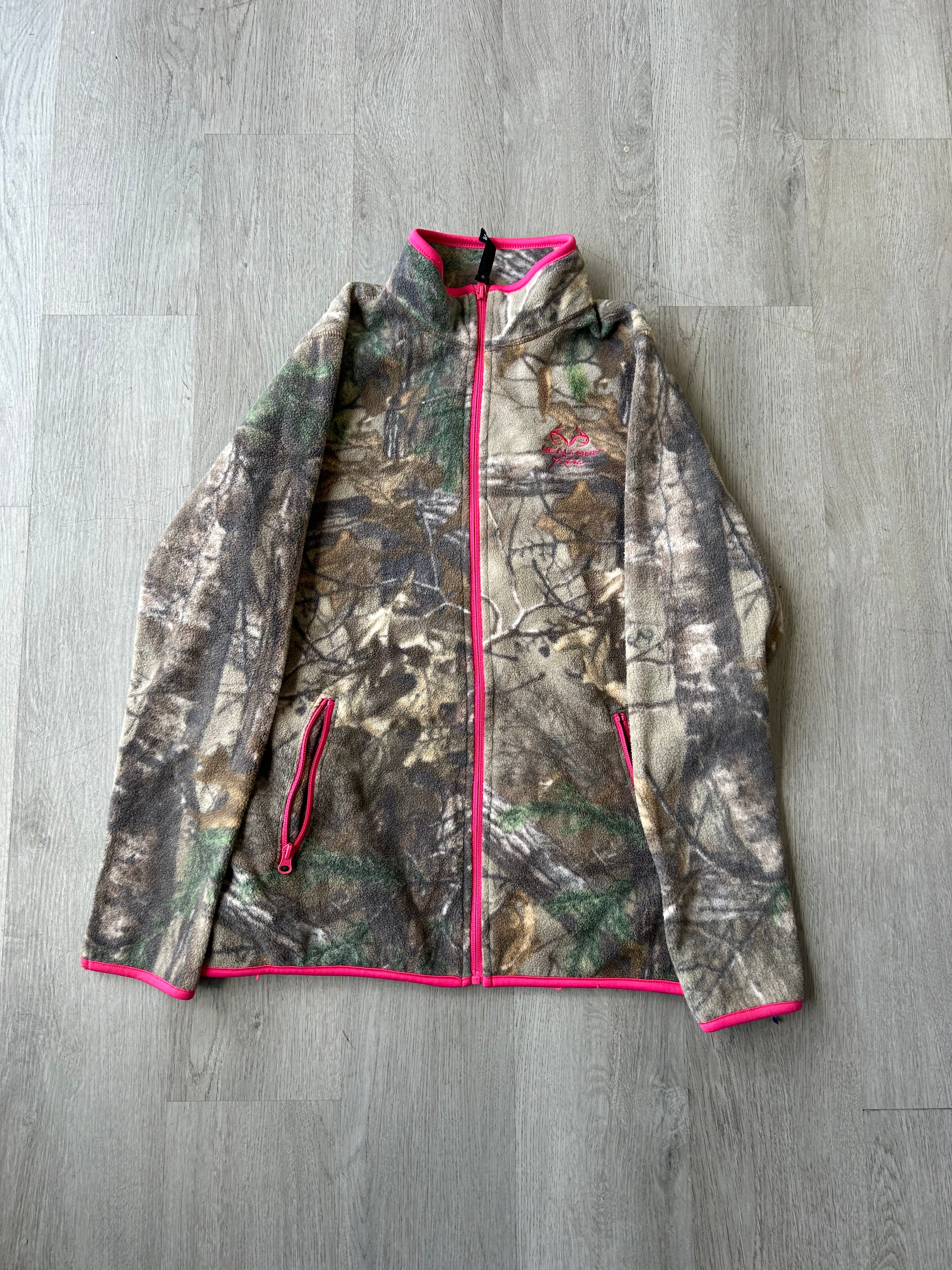 Vintage Women’s RealTree Camo Pink Trim Jacket