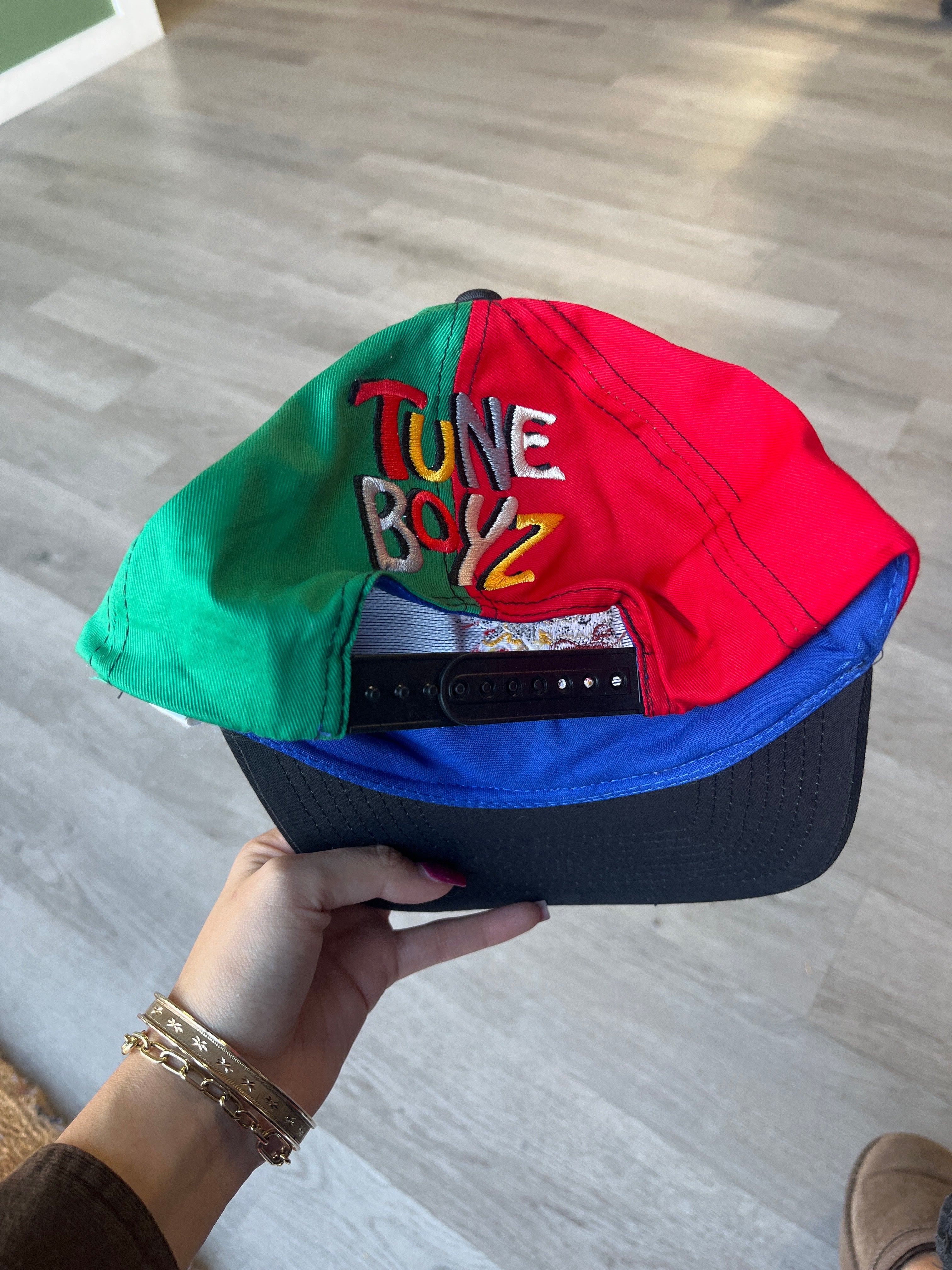 Vintage 1993 Looney Tunes Tune Boyz SnapBack Hat
