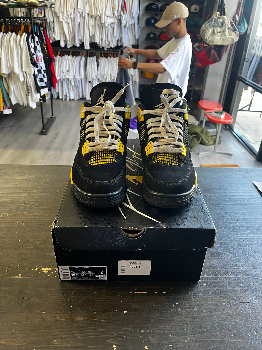 Pre-Owned Jordan 4 Retro Thunder (2023)