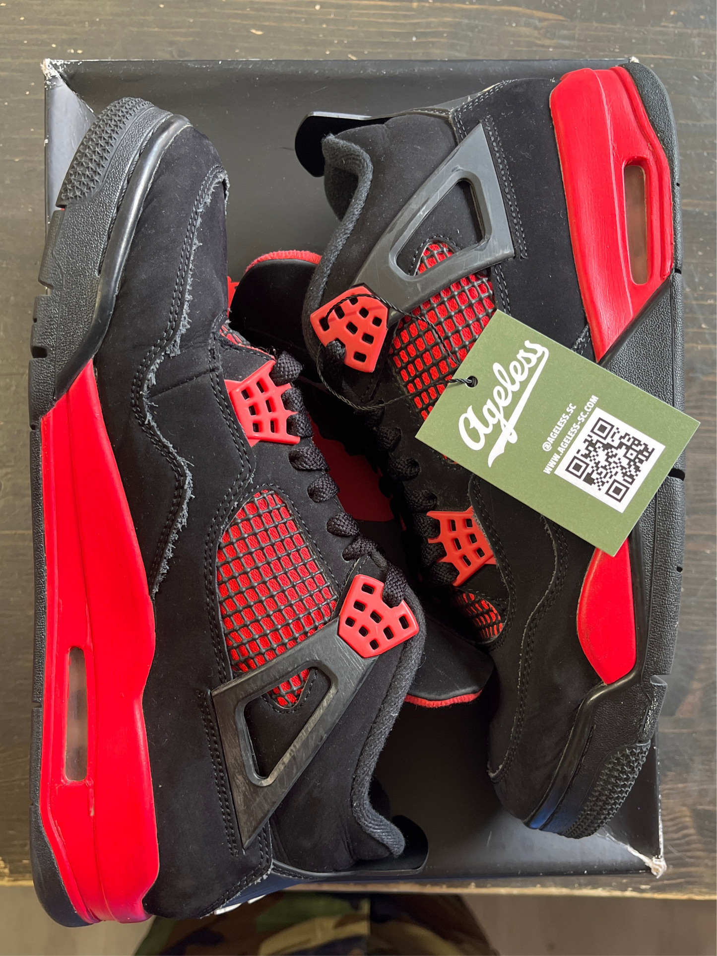Pre-Owned Jordan 4 Retro Red Thunder