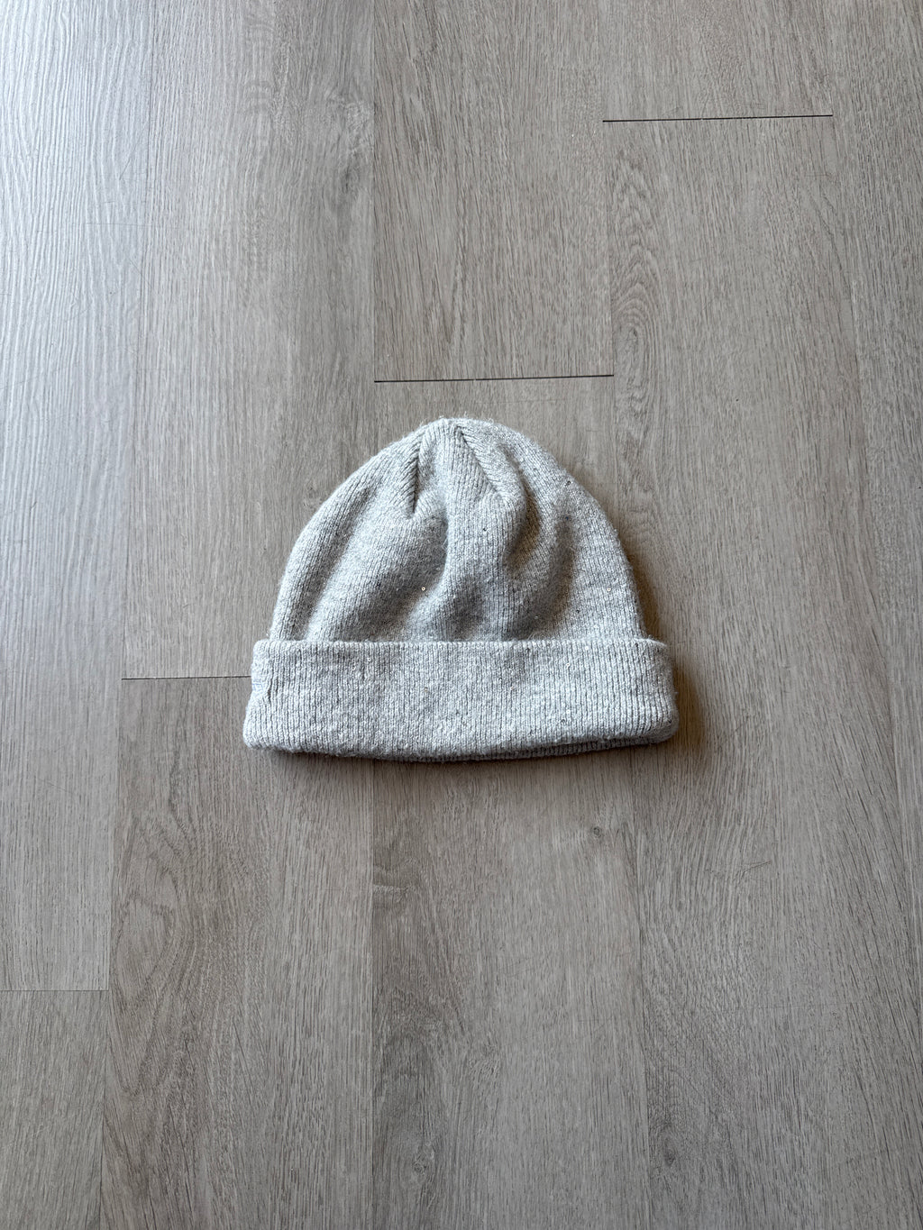 Supreme New Era Metallic Arc Grey Beanie