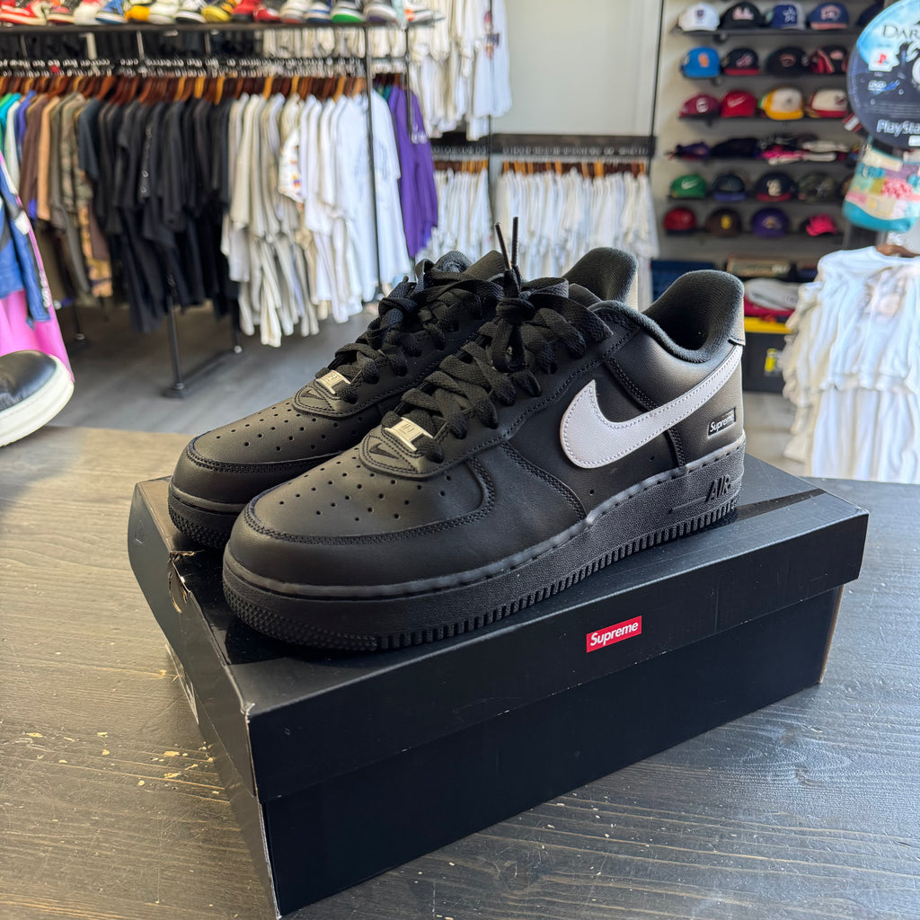 Supreme Nike Air Force 1 Low Black White