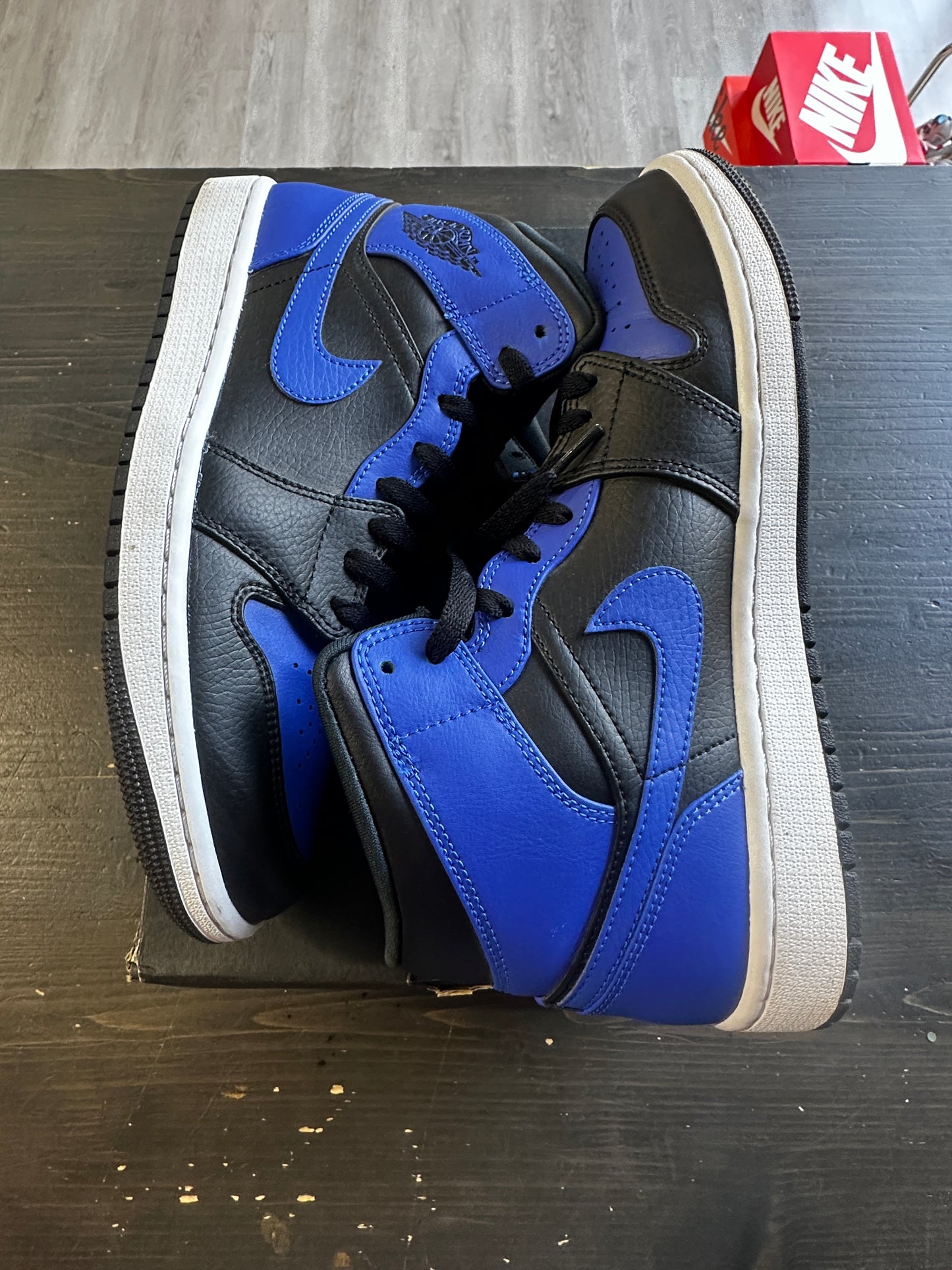 Pre-Owned Jordan 1 Mid Hyper Royal Tumbled Leather
