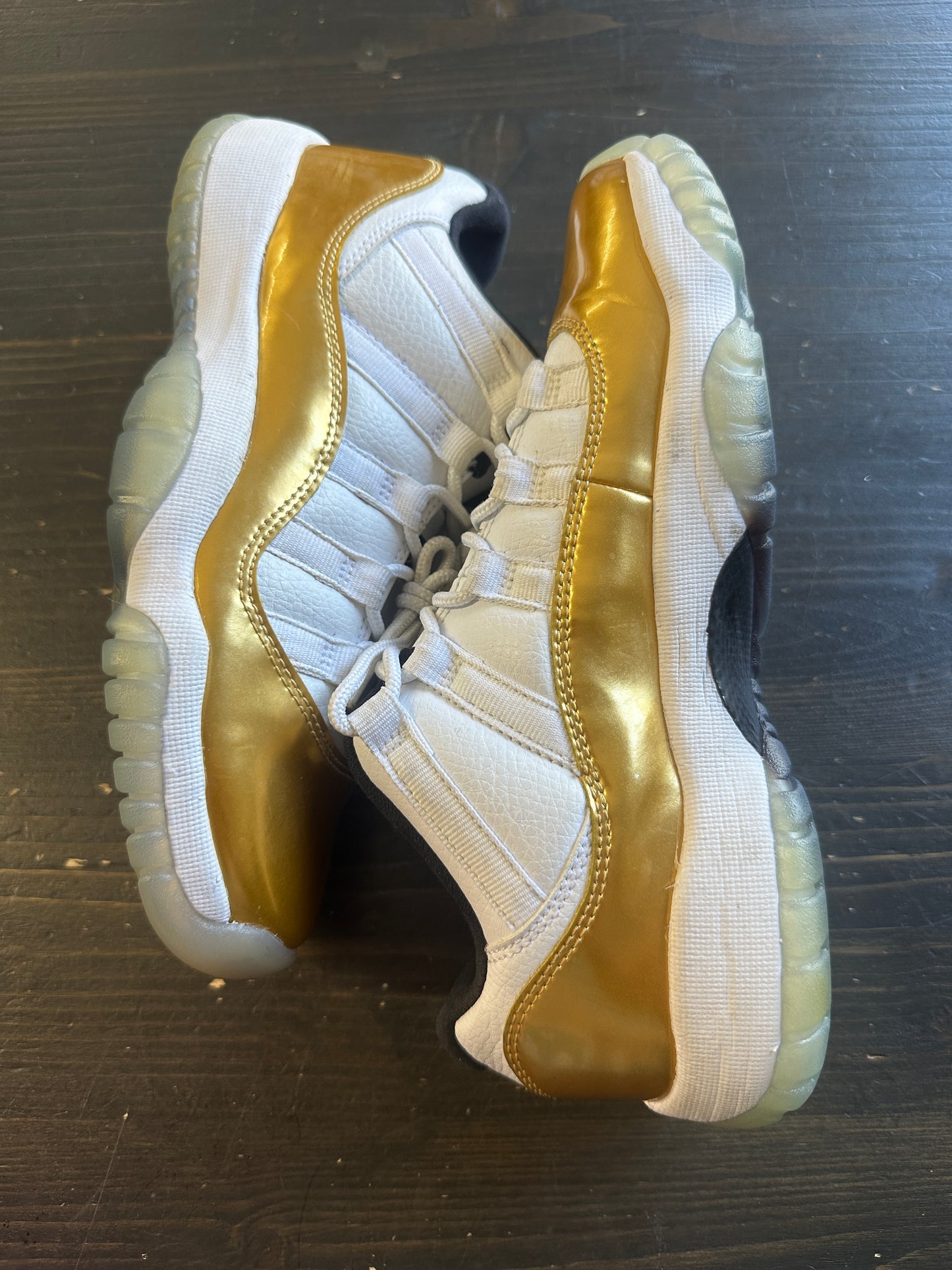 Pre-Owned Jordan 11 Low Closing Ceremony