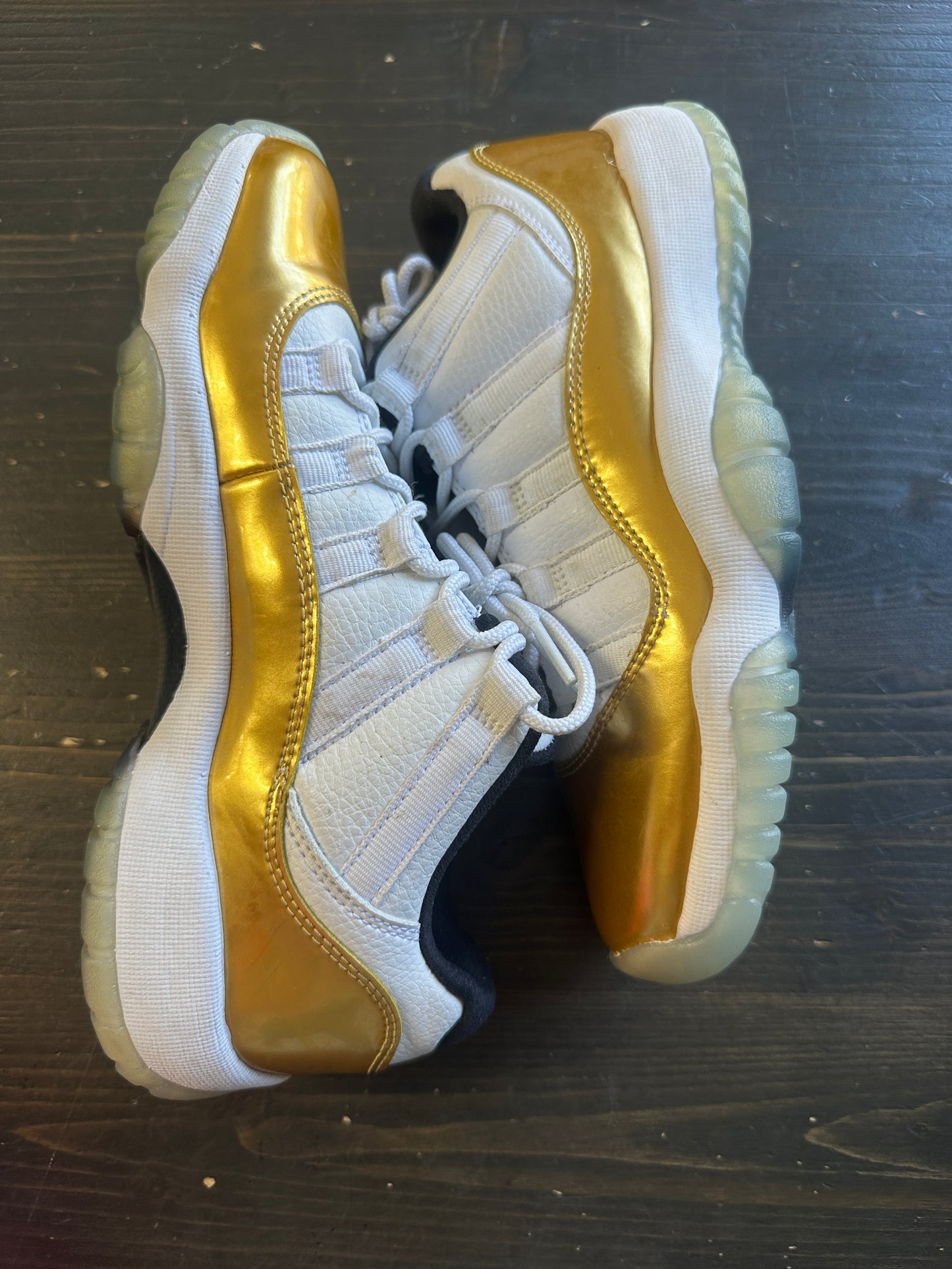 Pre-Owned Jordan 11 Low Closing Ceremony