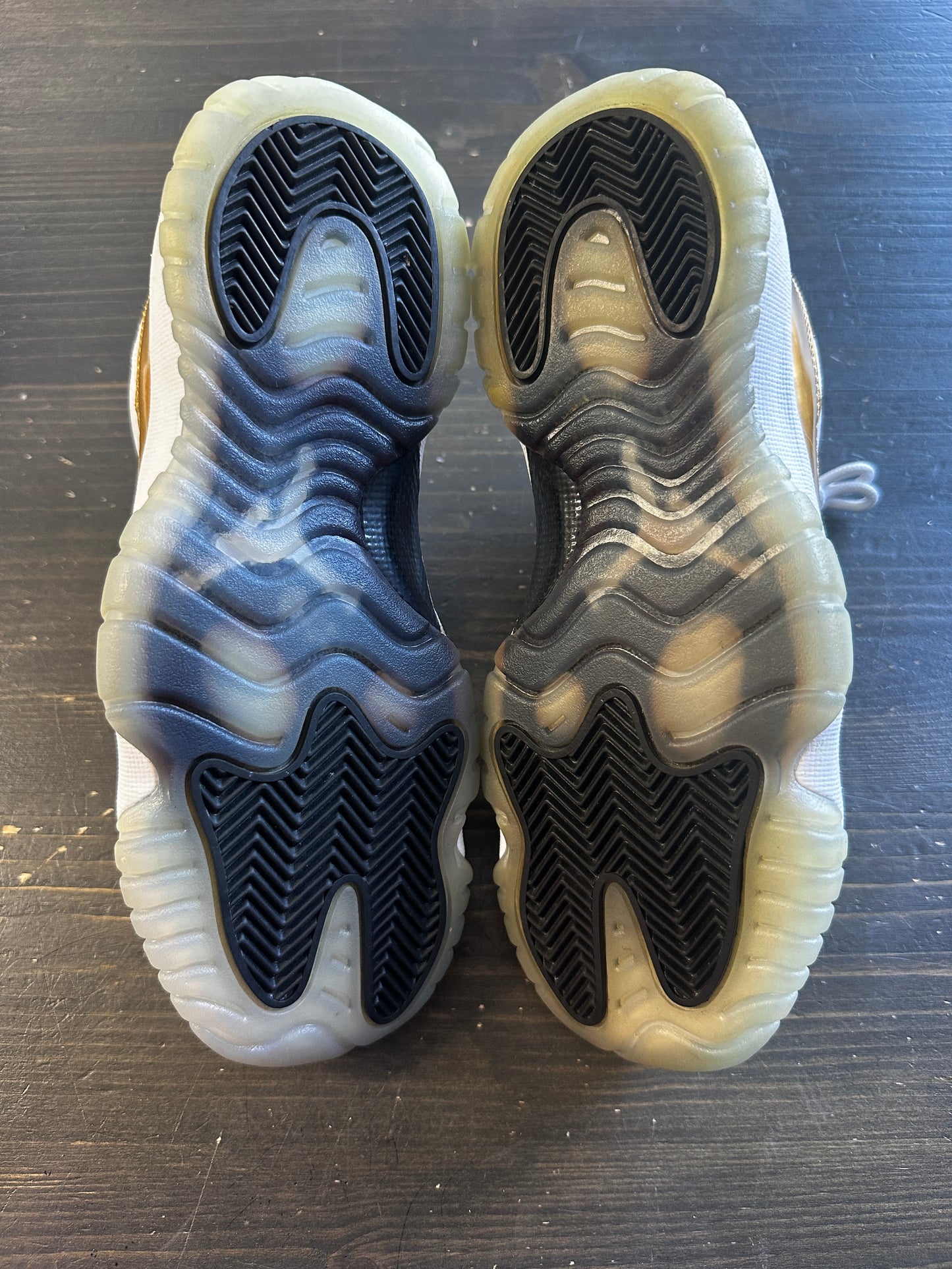 Pre-Owned Jordan 11 Low Closing Ceremony