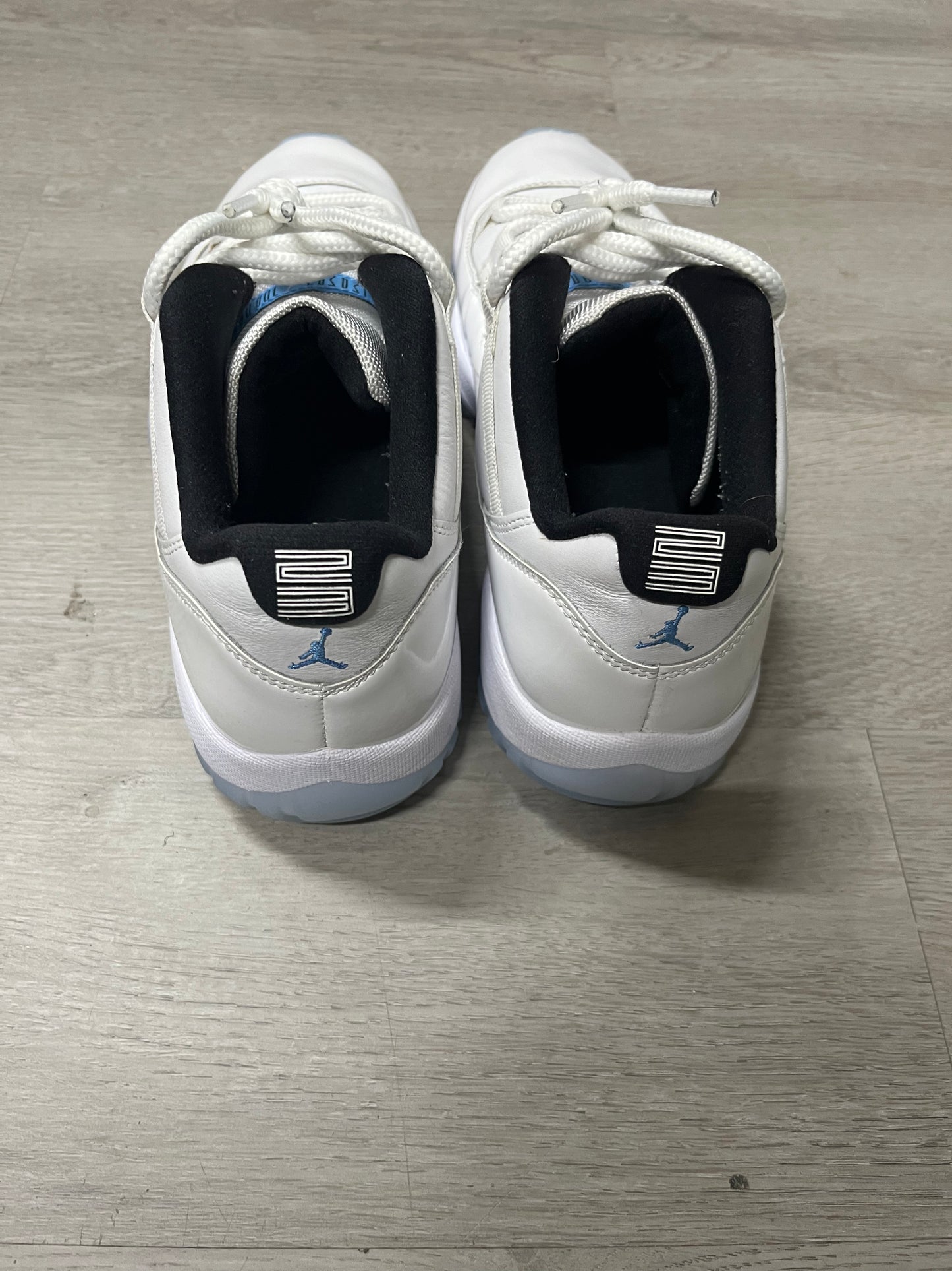 Pre-owned Jordan 11 Low Legend Blue