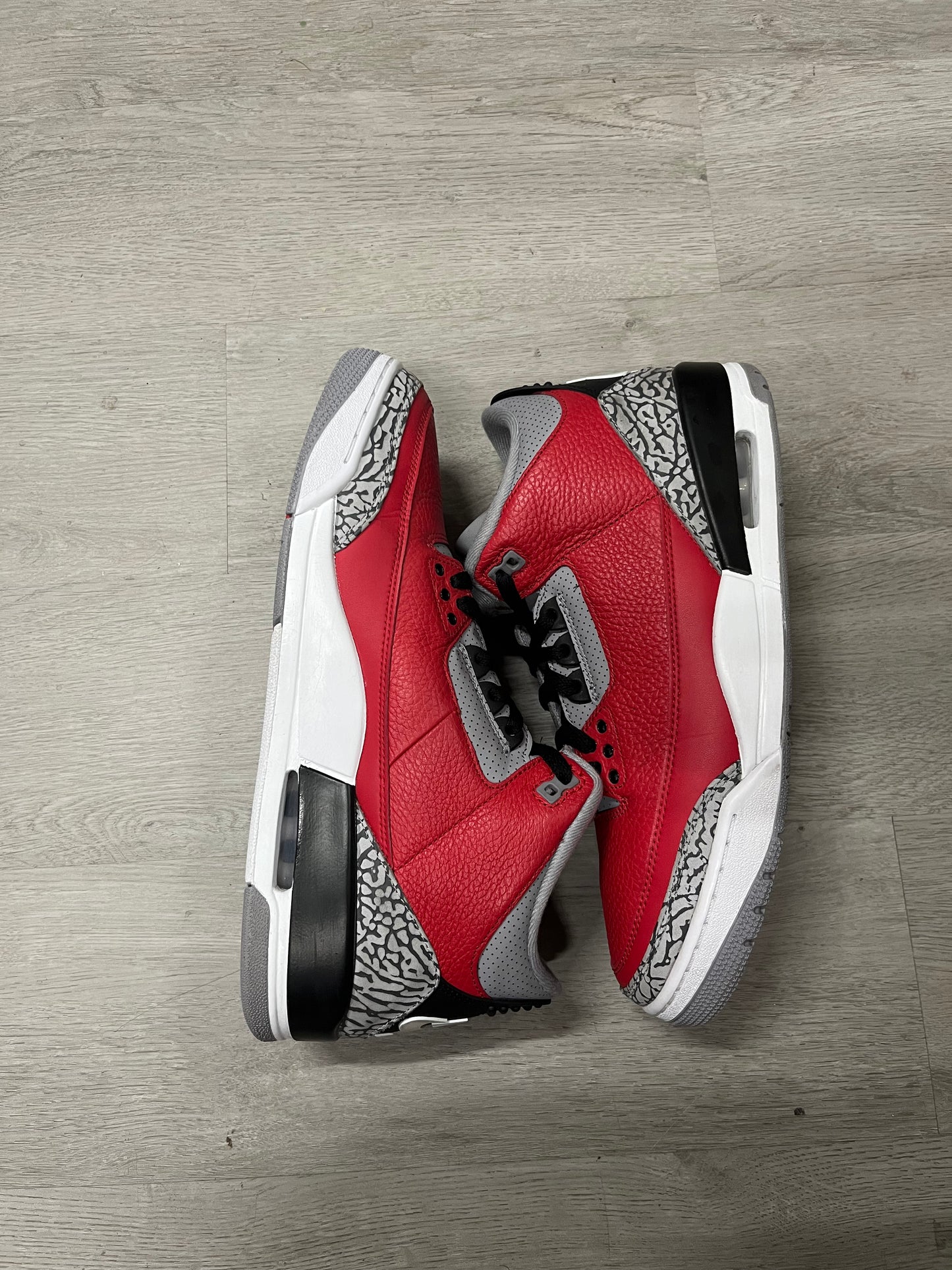 Pre-owned Jordan 3 Retro SE Unite