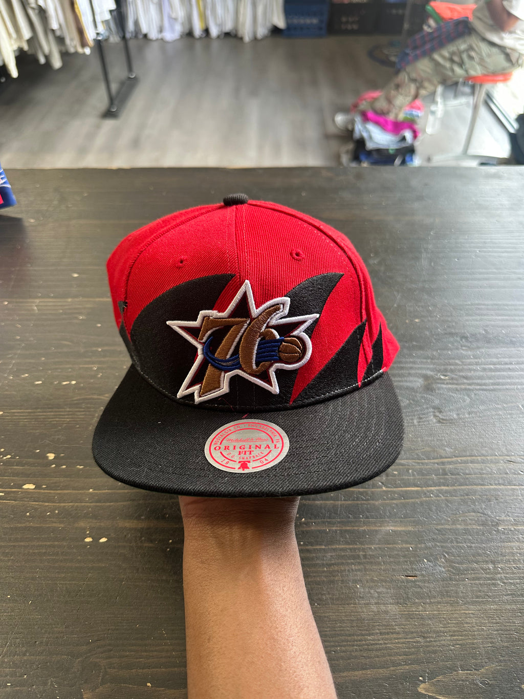 Mitchell & Ness Philadelphia 76ers Sharktooth Snapback Hat