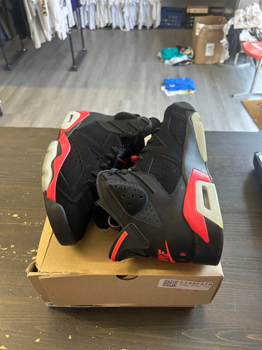 Pre-Owned Jordan 6 Retro Infrared Salesman