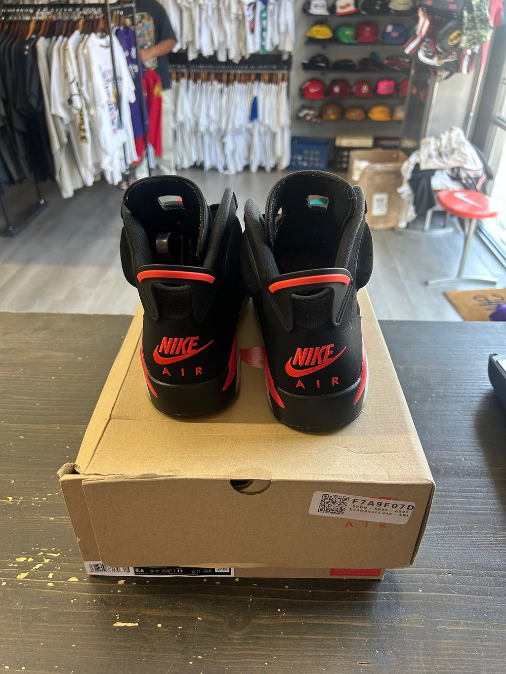 Pre-Owned Jordan 6 Retro Infrared Salesman