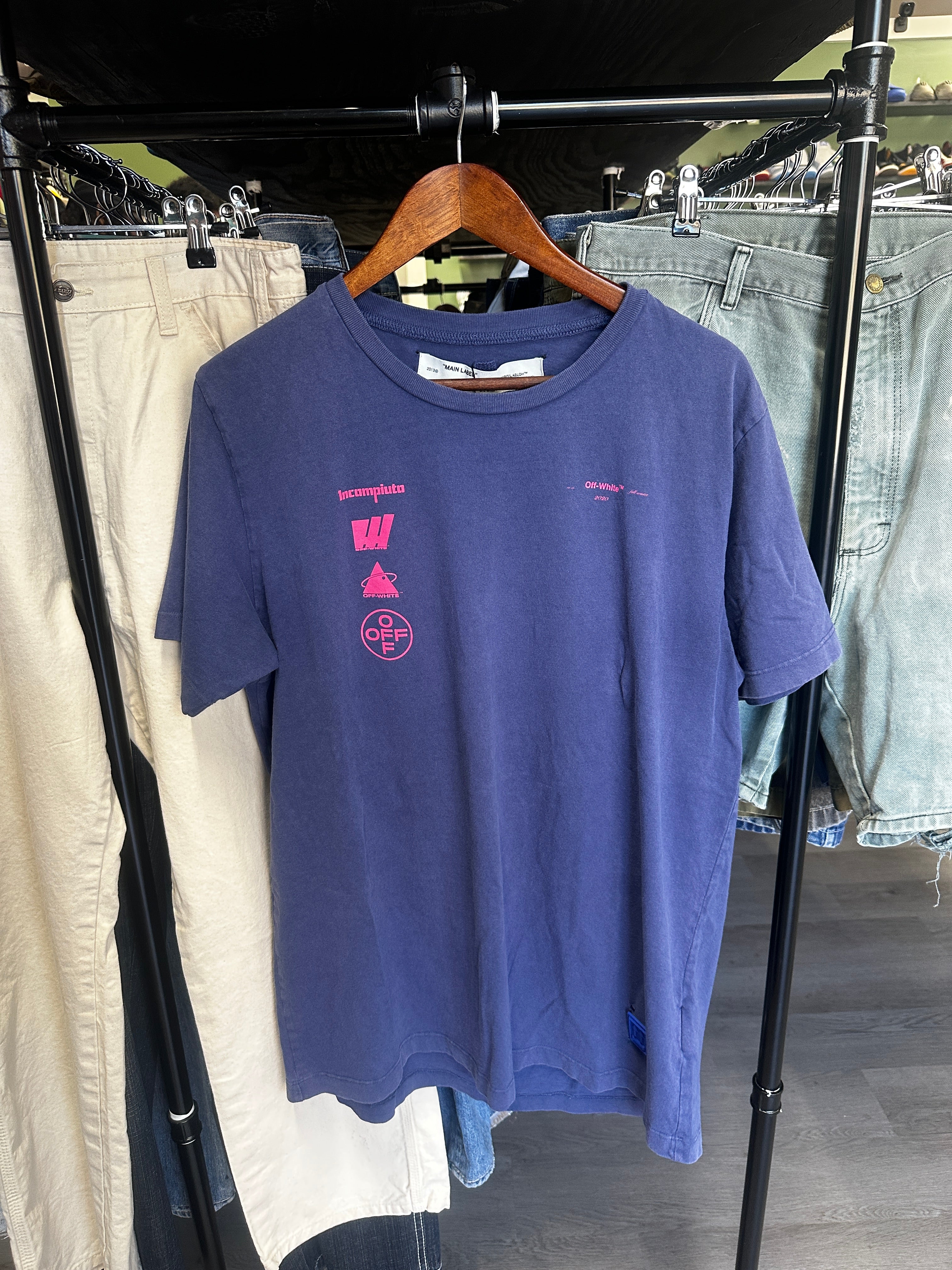 Pre-Owned Off-White Mariana Painting Applique Tee