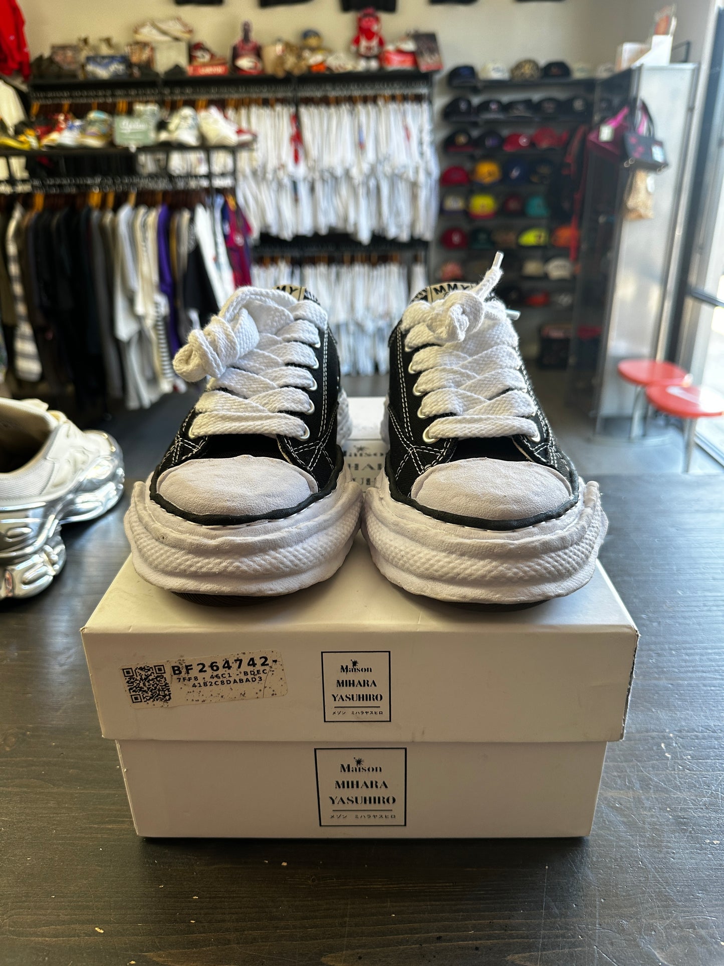 Pre-Owned Maison Mihara Yasuhiro Peterson OG Sole Canvas Low