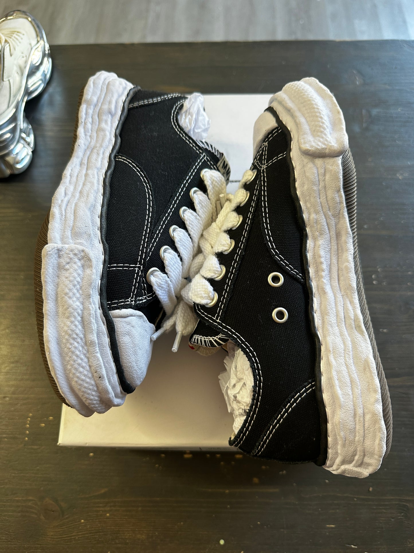 Pre-Owned Maison Mihara Yasuhiro Peterson OG Sole Canvas Low