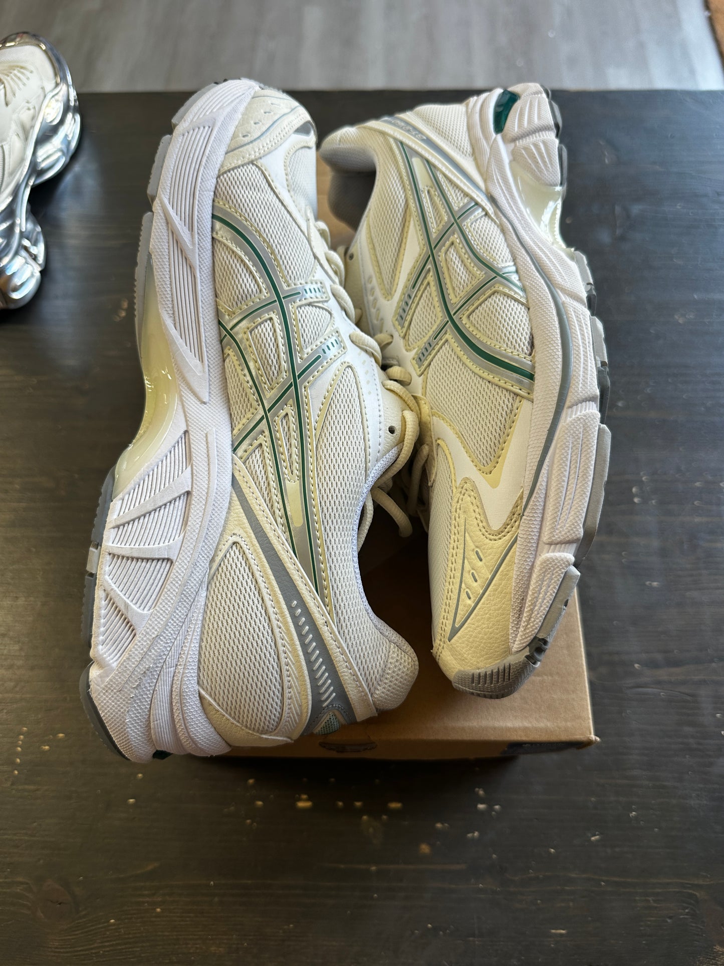 Pre-Owned ASICS GT-2160 Cream Jasper Green