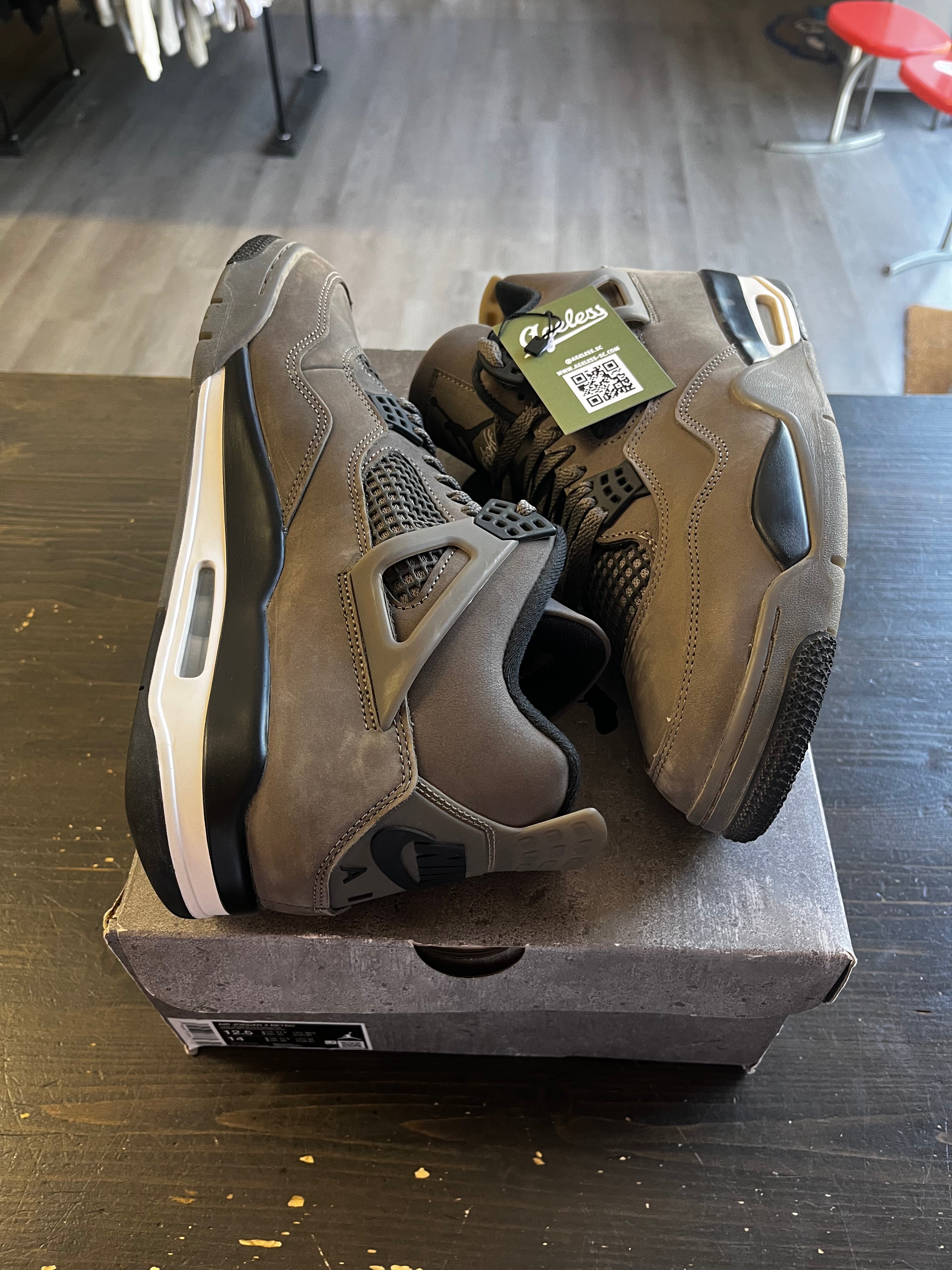 Pre-Owned Jordan 4 Retro Cave Stone