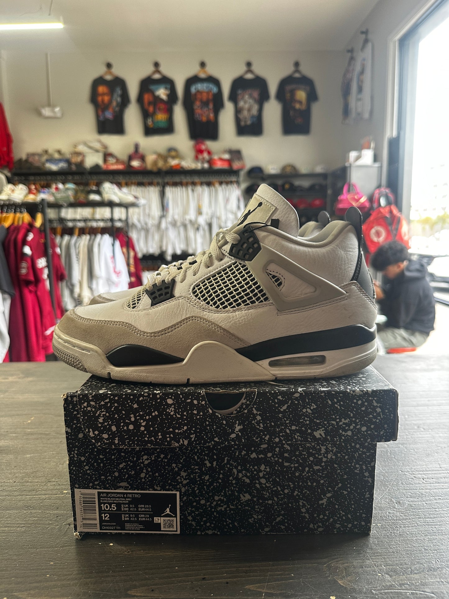 Pre-Owned Jordan 4 Military Black