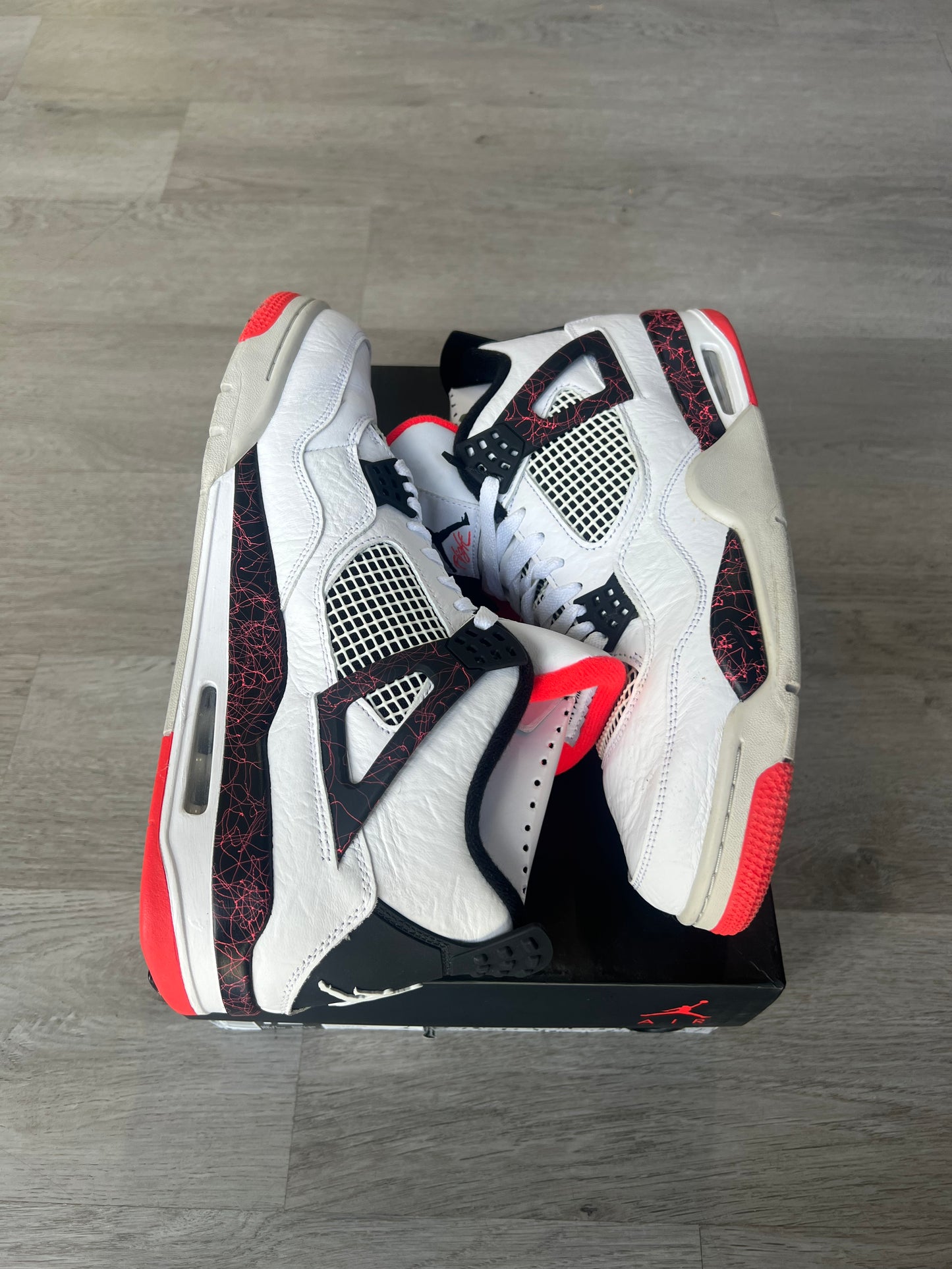 Pre-Owned Jordan 4 Retro Flight Nostalgia
