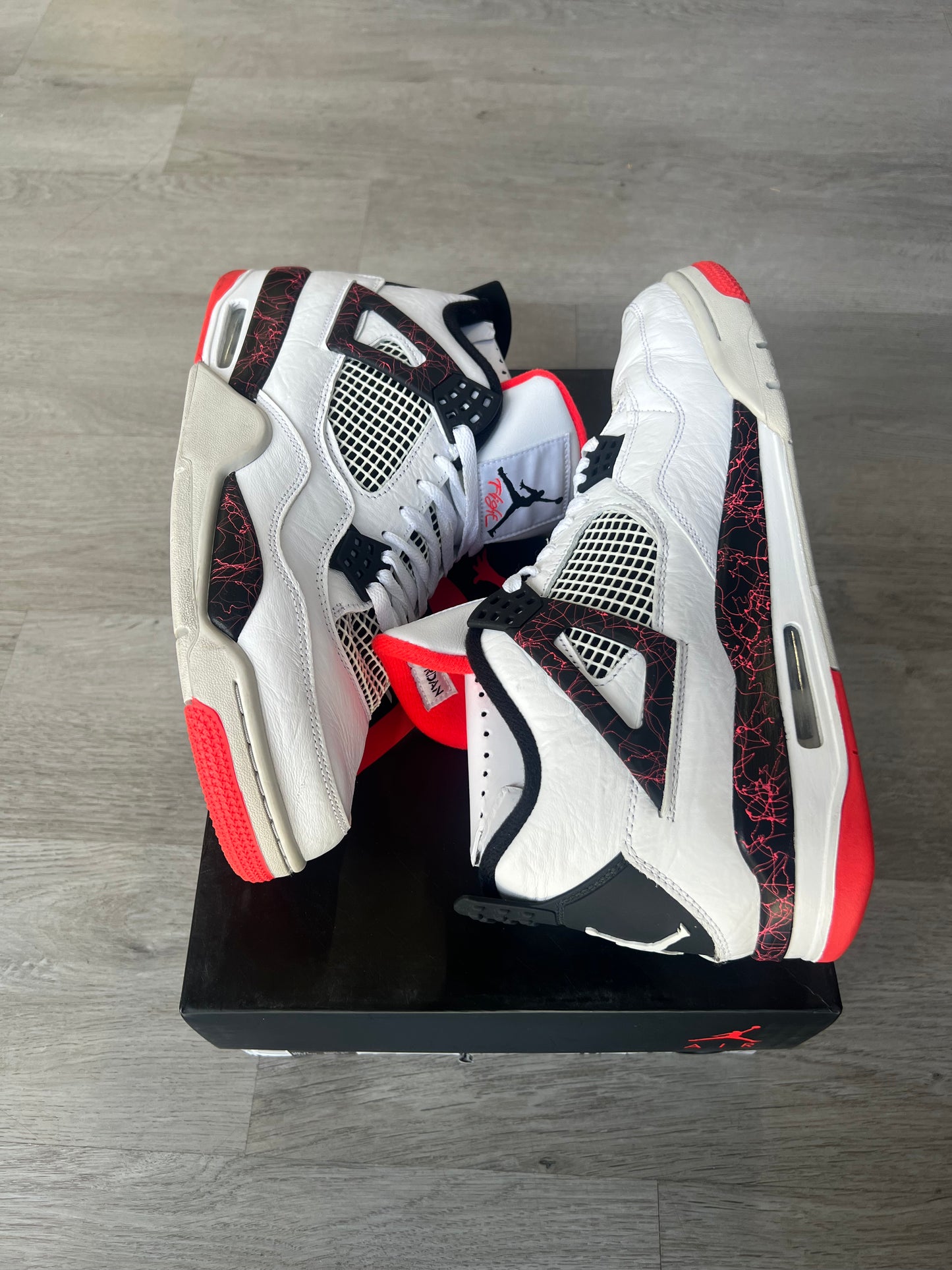 Pre-Owned Jordan 4 Retro Flight Nostalgia