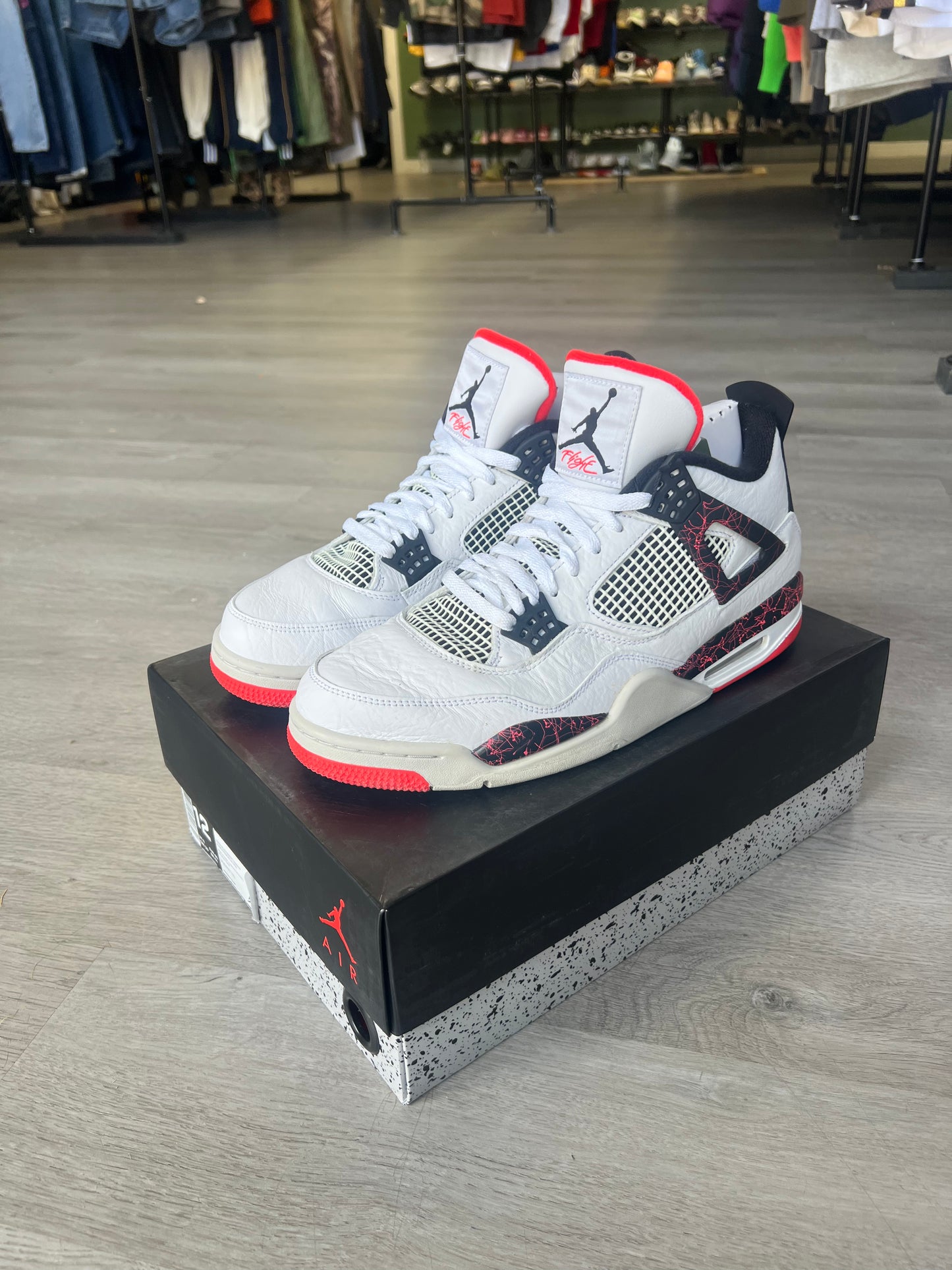 Pre-Owned Jordan 4 Retro Flight Nostalgia
