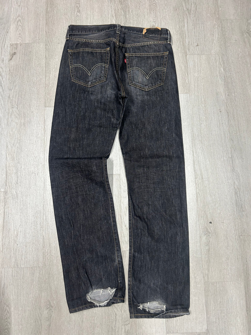 Vintage Black Distressed Levi’s 550 Jeans